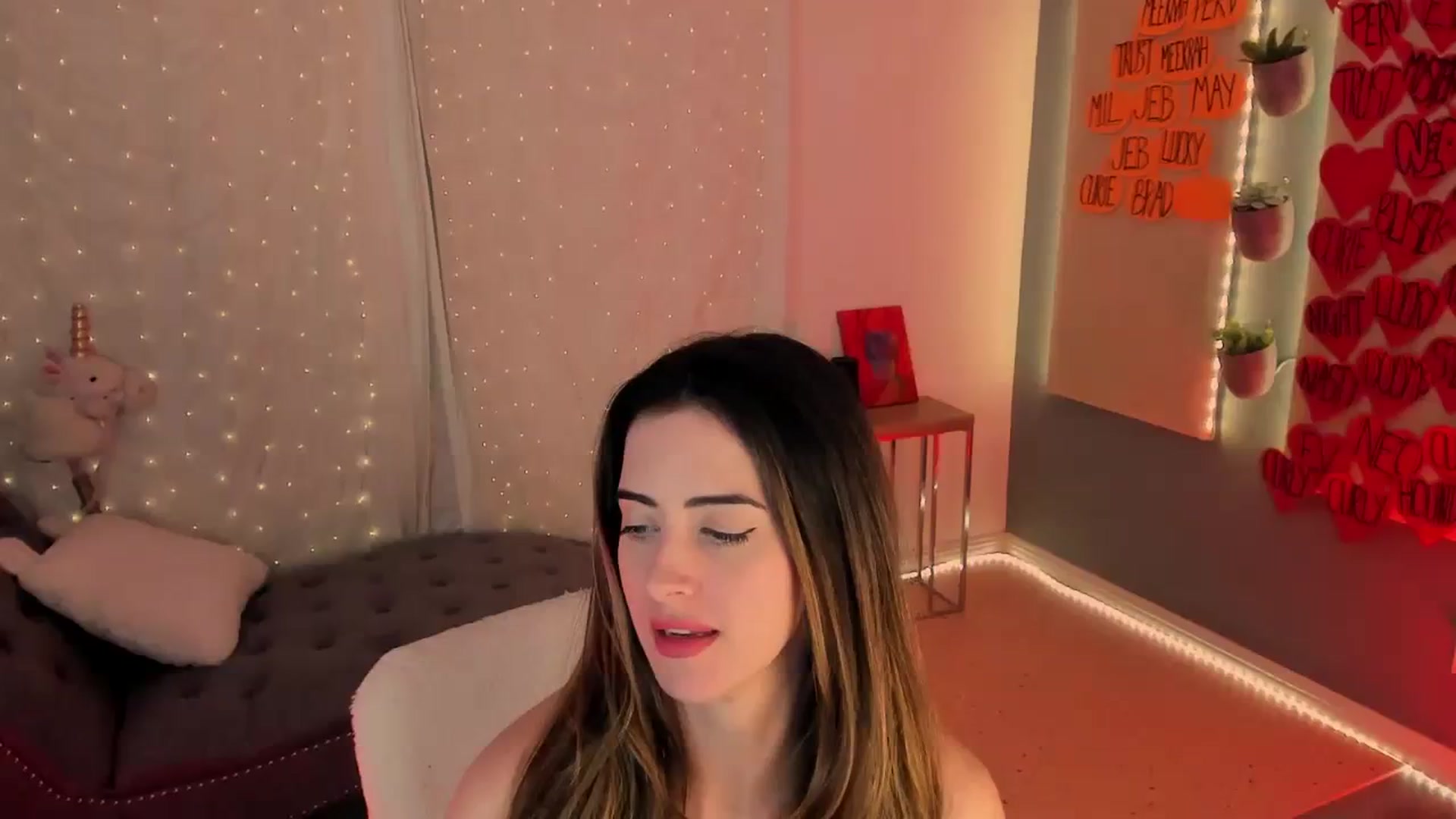 Gallery image thumbnail from MightyEmelia's myfreecams stream on, 10/27/2023, 01:23 image 1 of 20