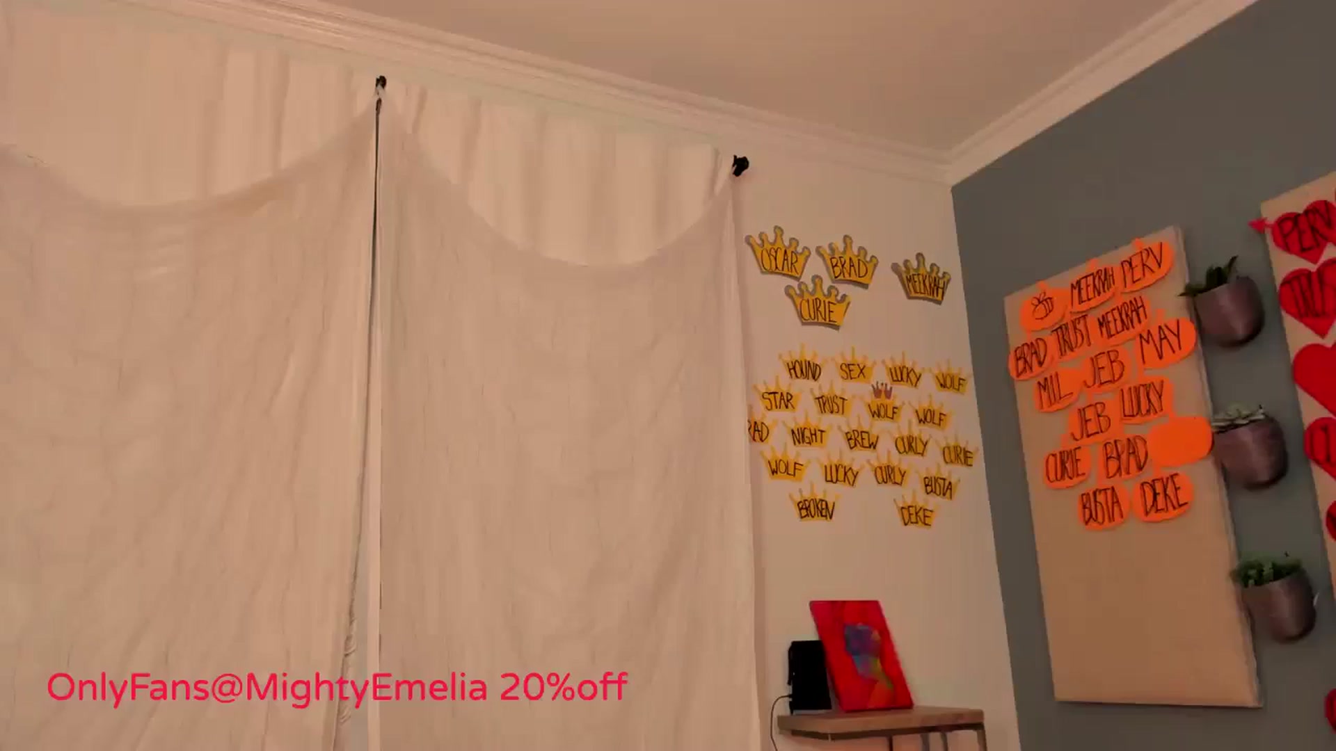 Gallery image thumbnail from MightyEmelia's myfreecams stream on, 11/09/2023, 02:32 image 6 of 20
