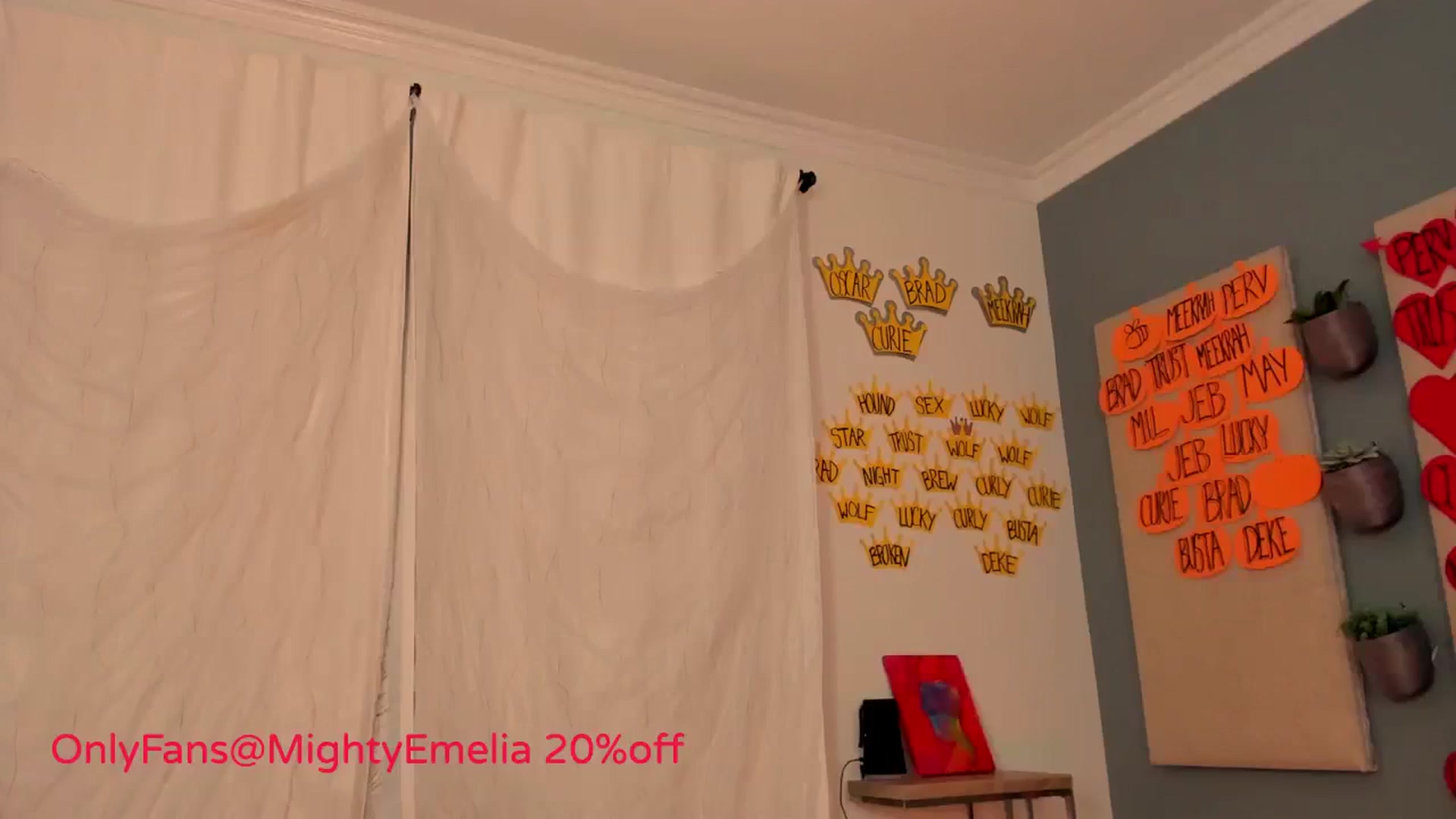 Gallery image thumbnail from MightyEmelia's myfreecams stream on, 11/09/2023, 02:32 image 3 of 20