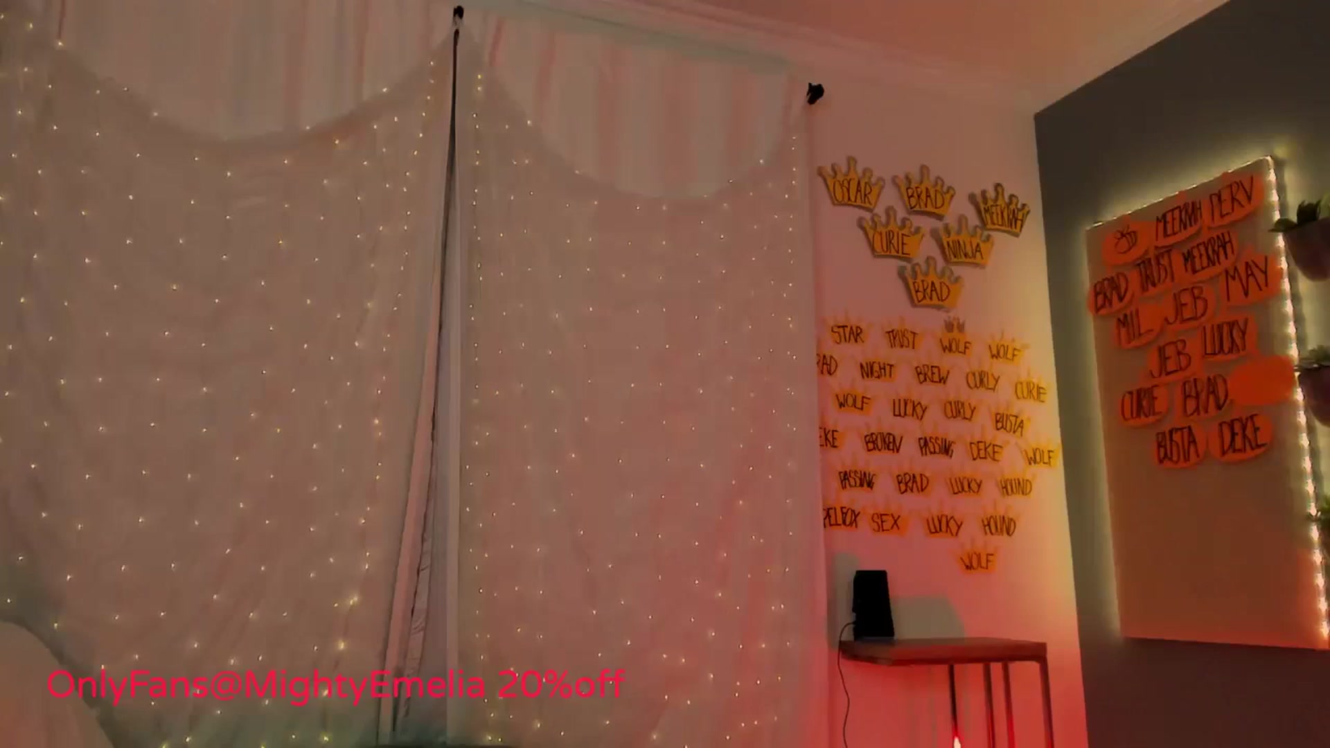 Gallery image thumbnail from MightyEmelia's myfreecams stream on, 11/12/2023, 04:45 image 11 of 20