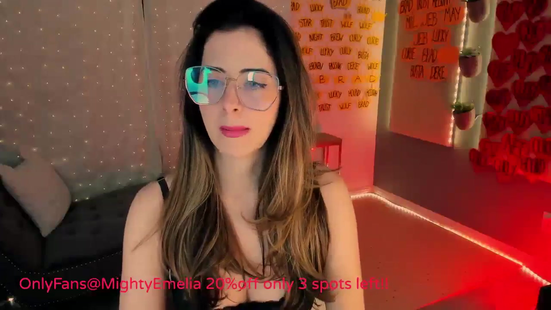 Gallery image thumbnail from MightyEmelia's myfreecams stream on, 12/03/2023, 01:35 image 16 of 20