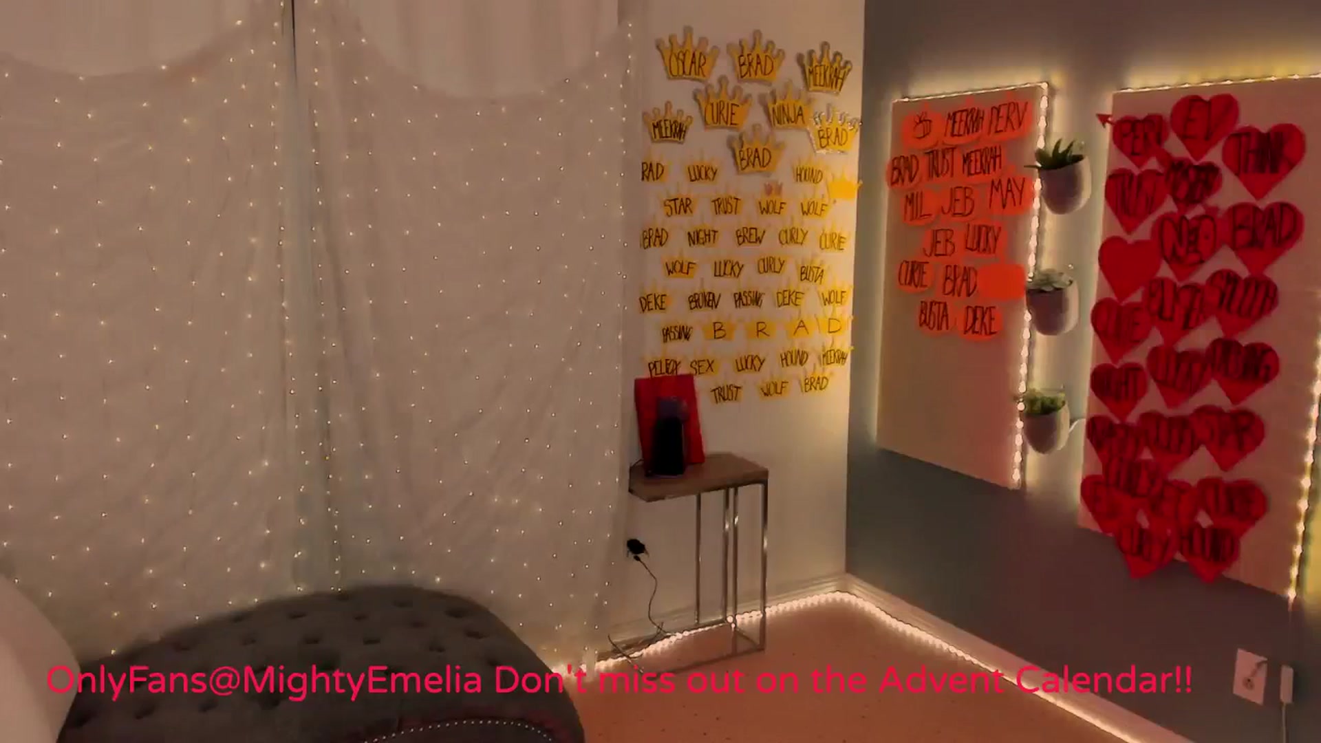Gallery image thumbnail from MightyEmelia's myfreecams stream on, 12/13/2023, 03:28 image 19 of 20