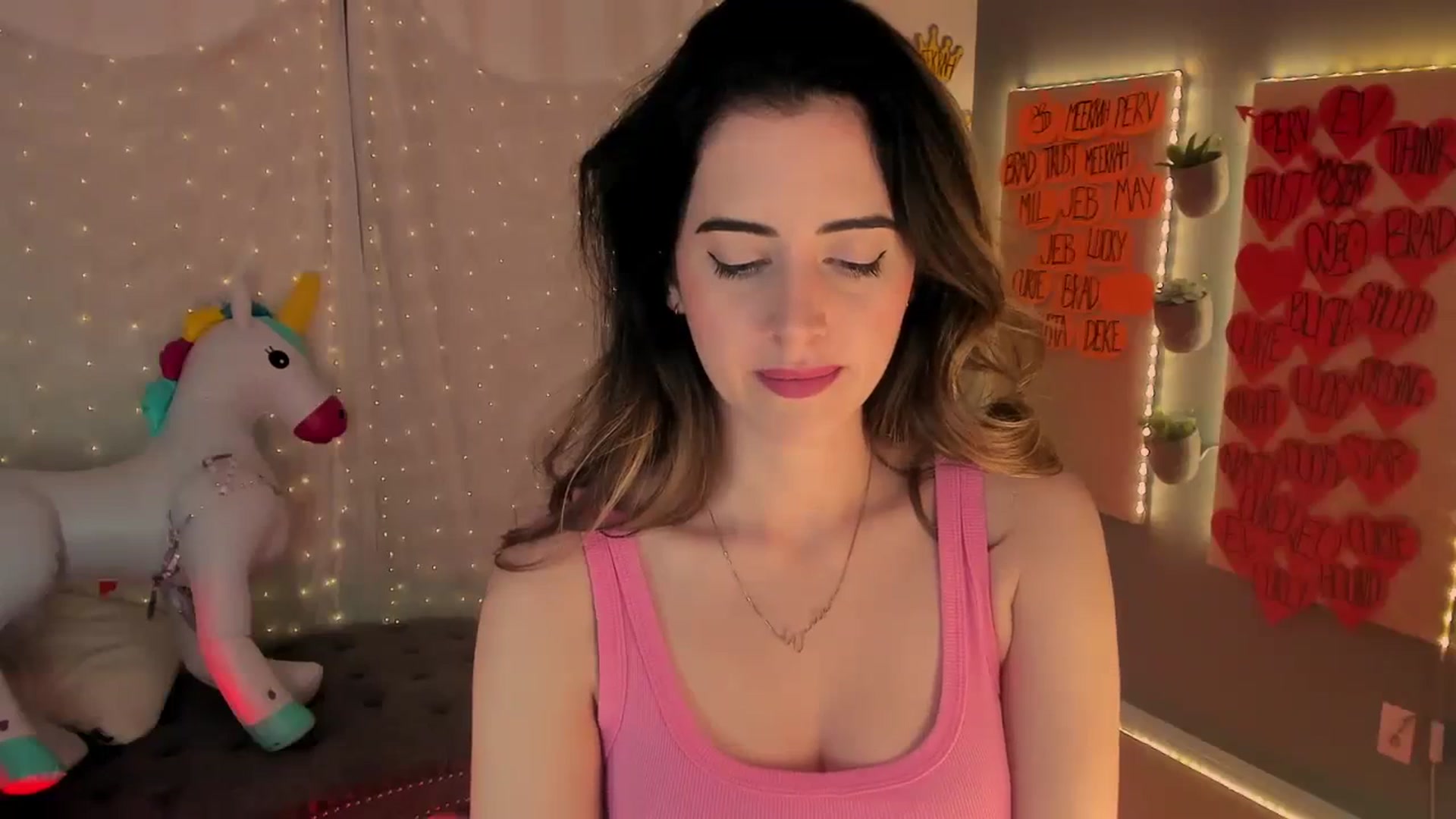 Gallery image thumbnail from MightyEmelia's myfreecams stream on, 12/17/2023, 04:28 image 3 of 20