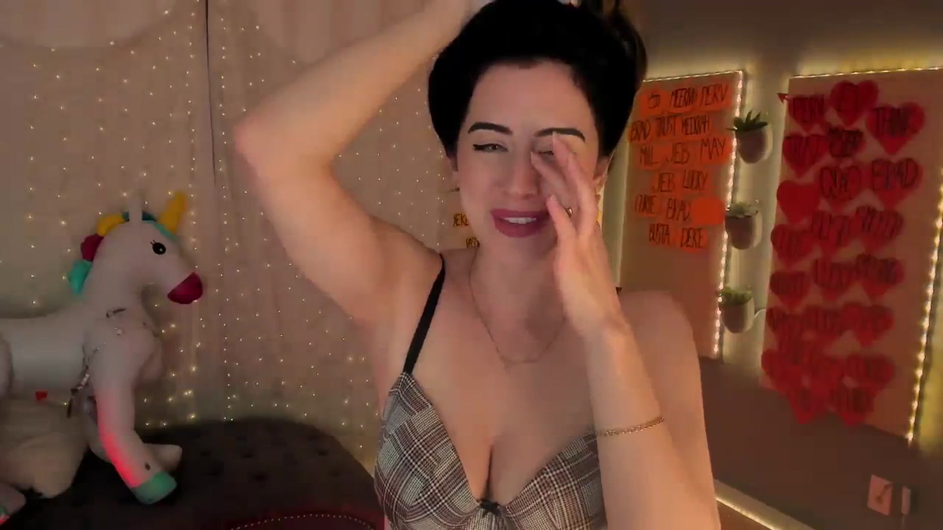 Gallery image thumbnail from MightyEmelia's myfreecams stream on, 12/17/2023, 04:28 image 7 of 20