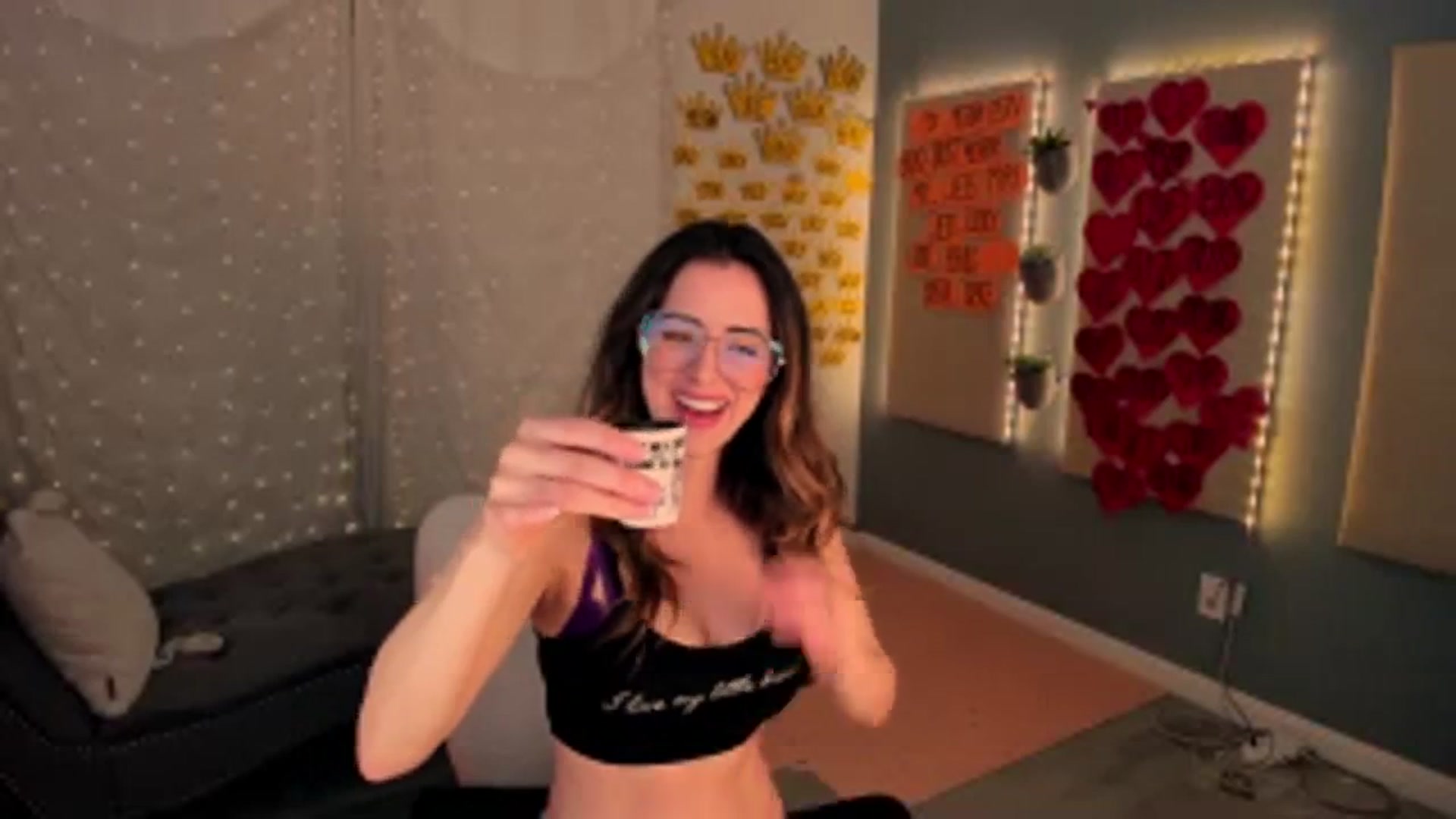 Gallery image thumbnail from MightyEmelia's myfreecams stream on, 01/10/2024, 03:27 image 7 of 20