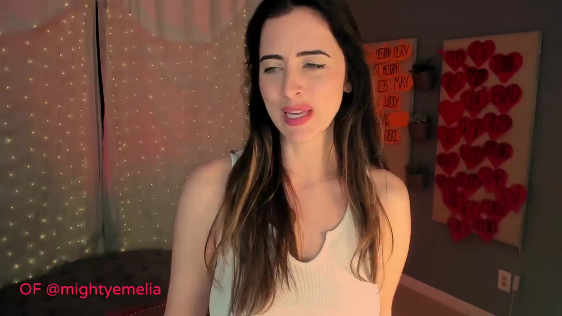 Gallery image thumbnail from MightyEmelia's myfreecams stream on, 01/17/2024, 06:24 image 10 of 20