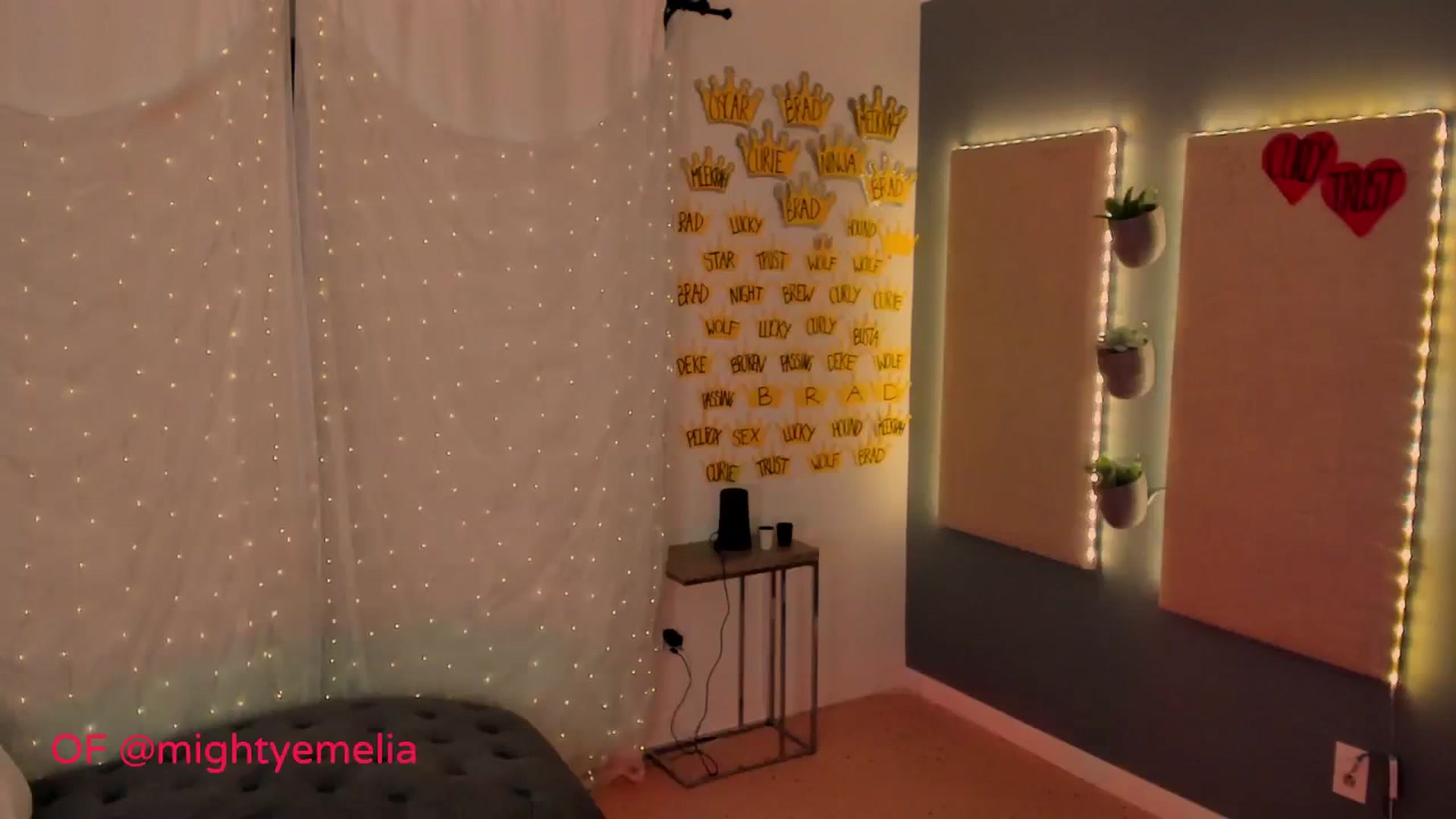 Gallery image thumbnail from MightyEmelia's myfreecams stream on, 01/28/2024, 05:12 image 9 of 20