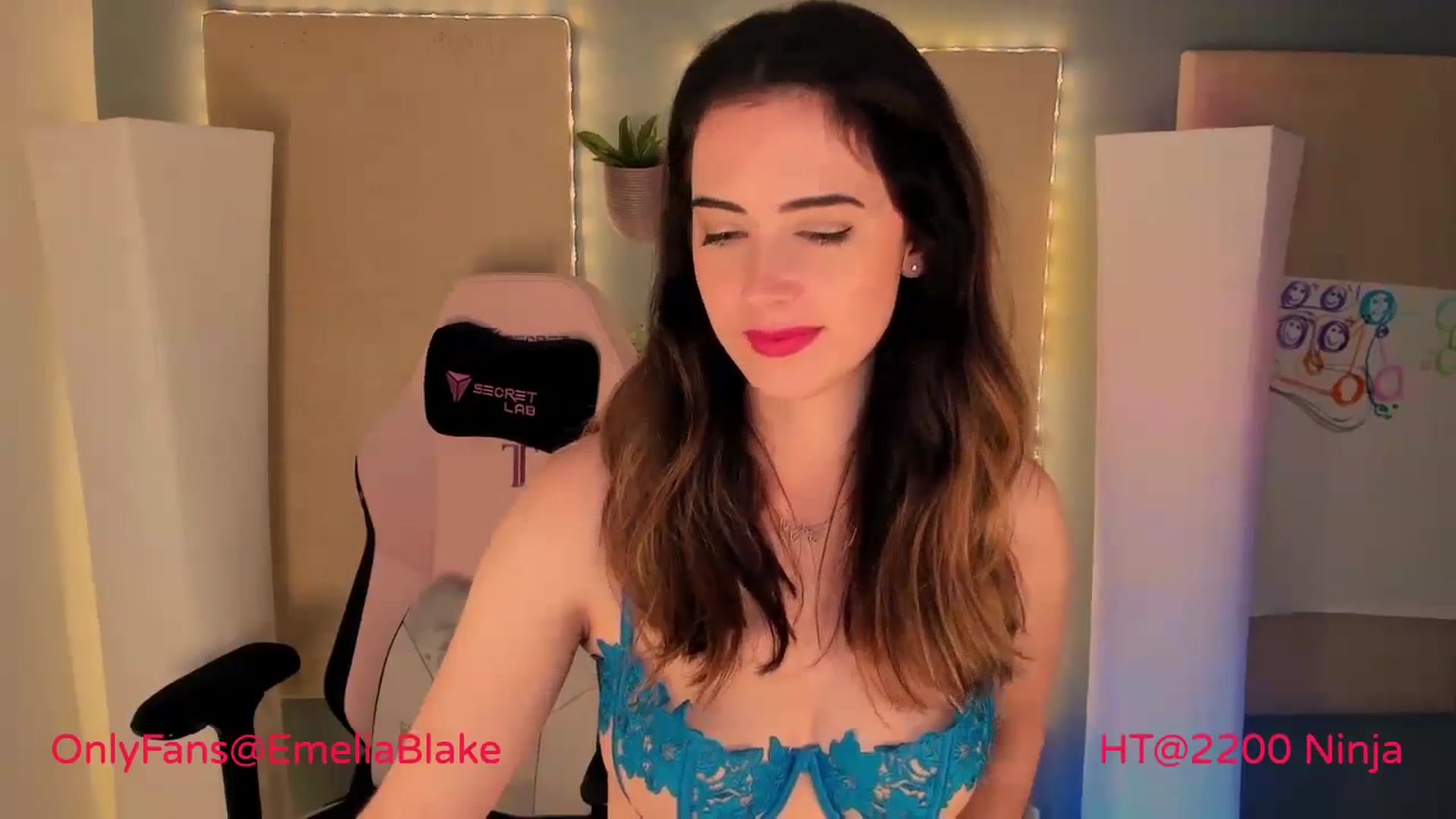 Gallery image thumbnail from MightyEmelia's myfreecams stream on, 03/29/2024, 01:58 image 7 of 20