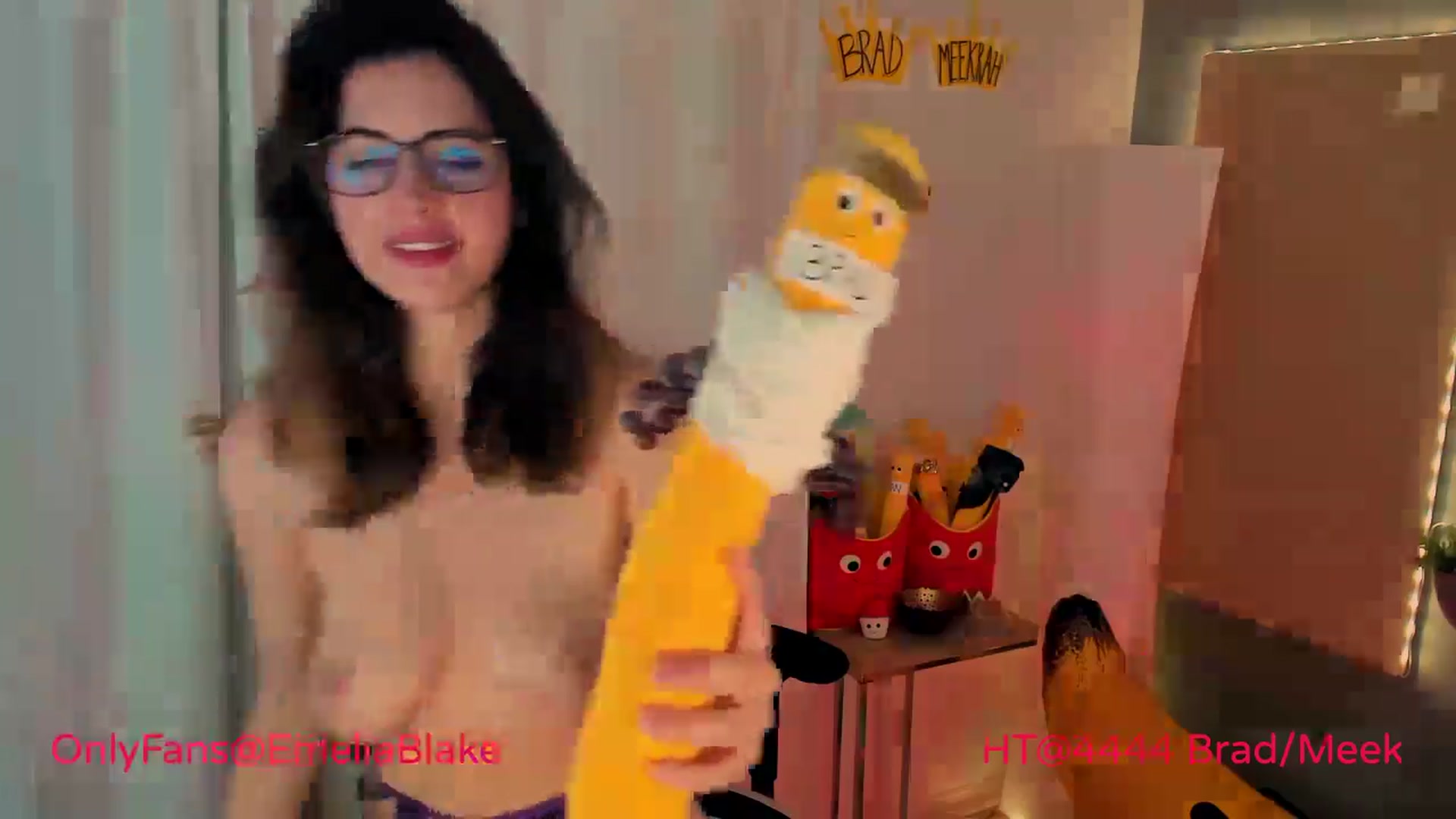 Gallery image thumbnail from MightyEmelia's myfreecams stream on, 05/02/2024, 04:31 image 7 of 20