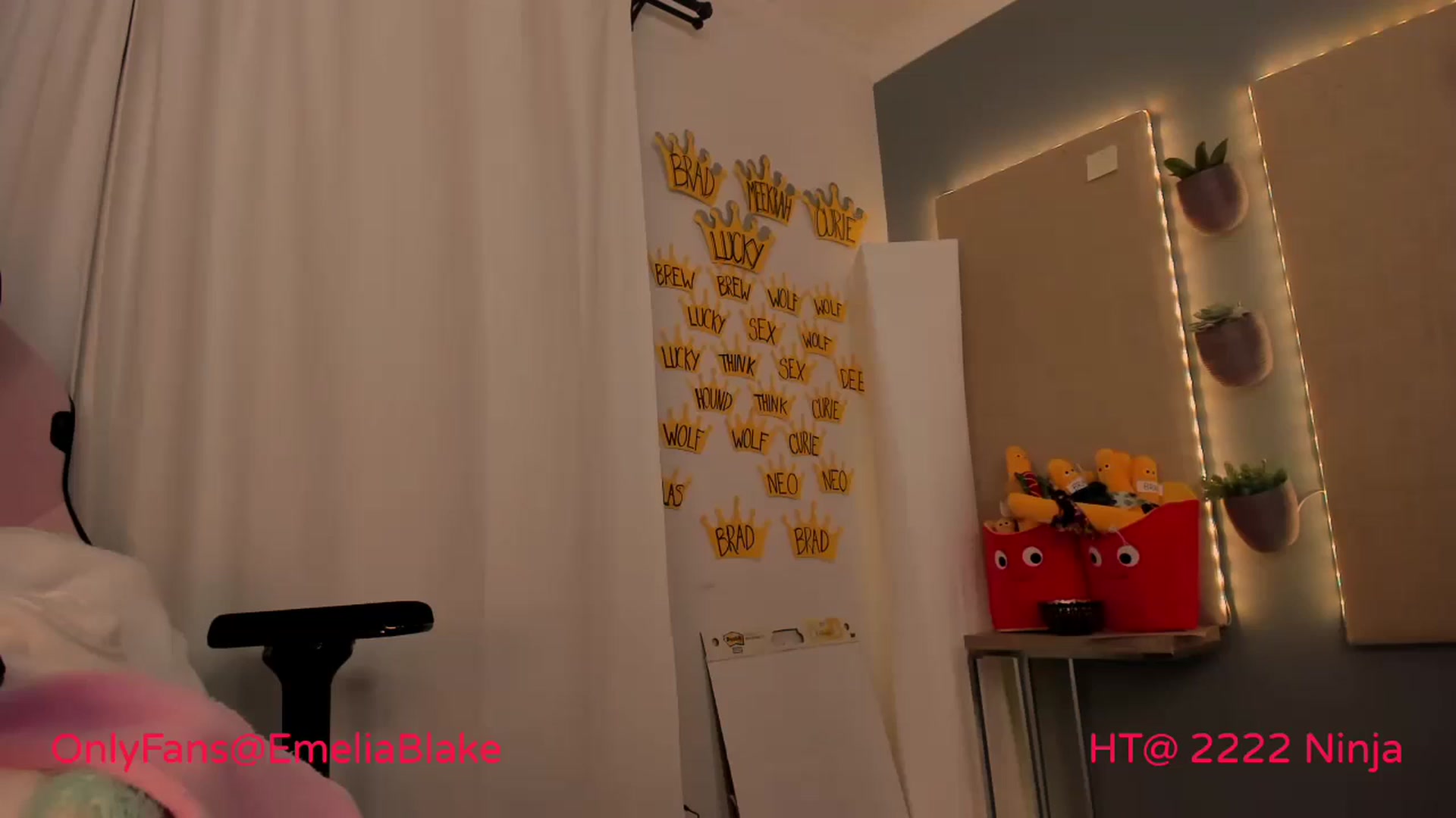 Gallery image thumbnail from MightyEmelia's myfreecams stream on, 07/07/2024, 05:05 image 18 of 20
