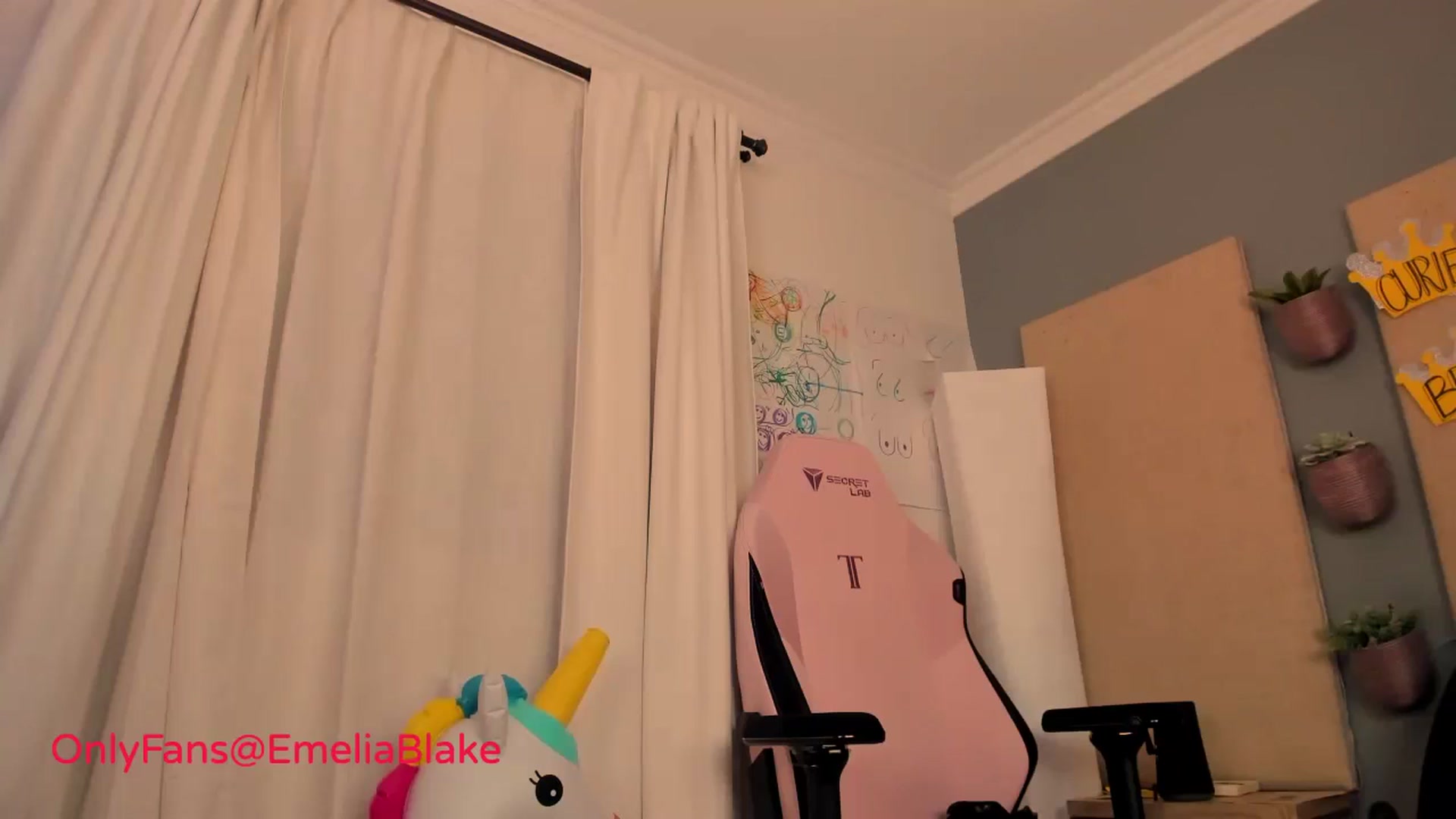 Gallery image thumbnail from MightyEmelia's myfreecams stream on, 08/31/2024, 05:24 image 3 of 20