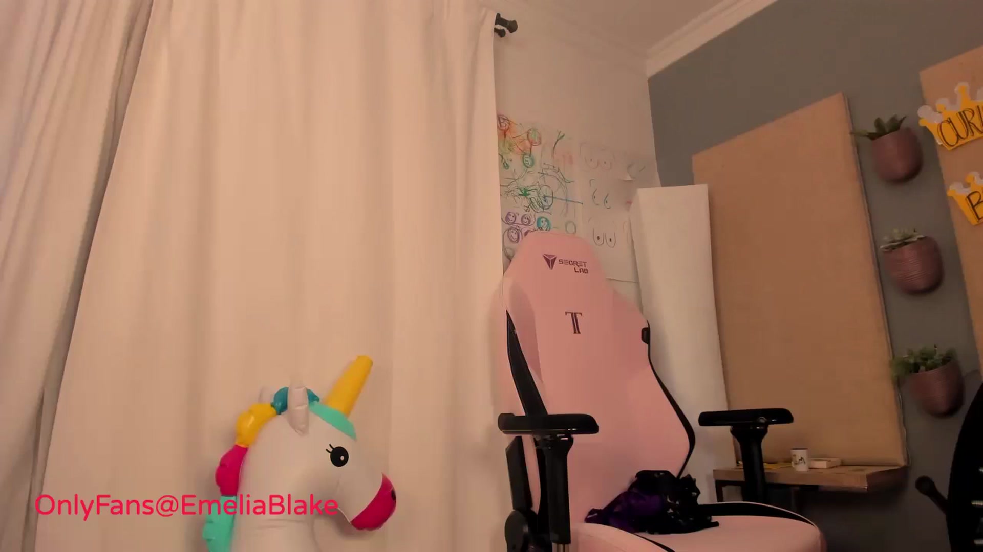 Gallery image thumbnail from MightyEmelia's myfreecams stream on, 09/01/2024, 02:56 image 19 of 20