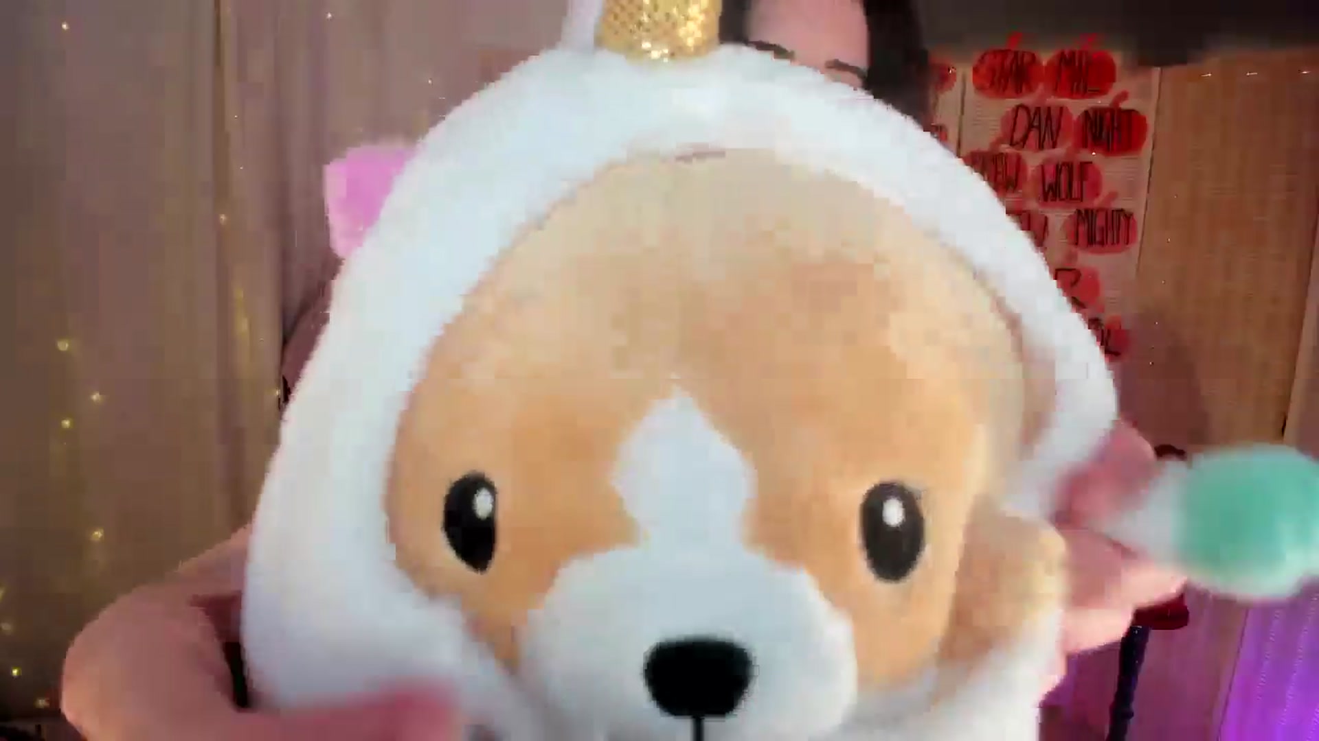 Gallery image thumbnail from MightyEmelia's myfreecams stream on, 11/17/2024, 07:11 image 10 of 20
