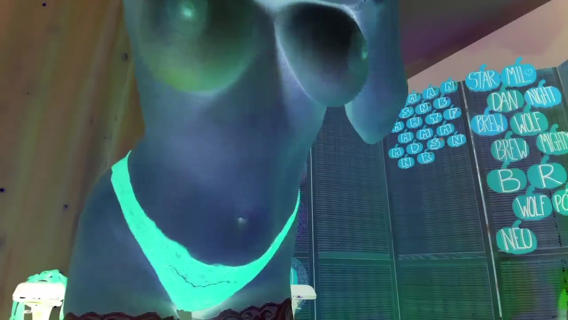 Gallery image thumbnail from MightyEmelia's myfreecams stream on, 11/20/2024, 05:04 image 15 of 20