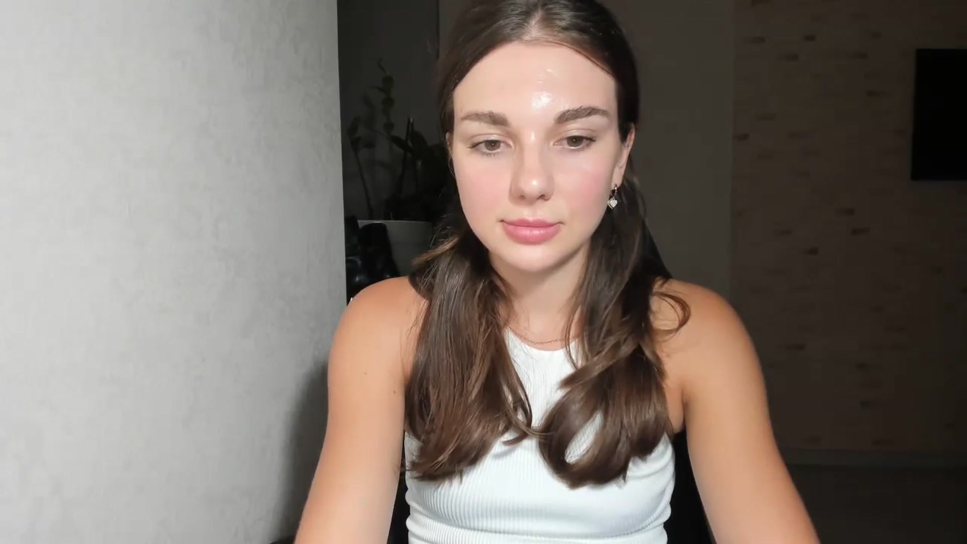 Gallery image thumbnail from Mihellii's myfreecams stream on, 09/01/2024, 19:44 image 6 of 20