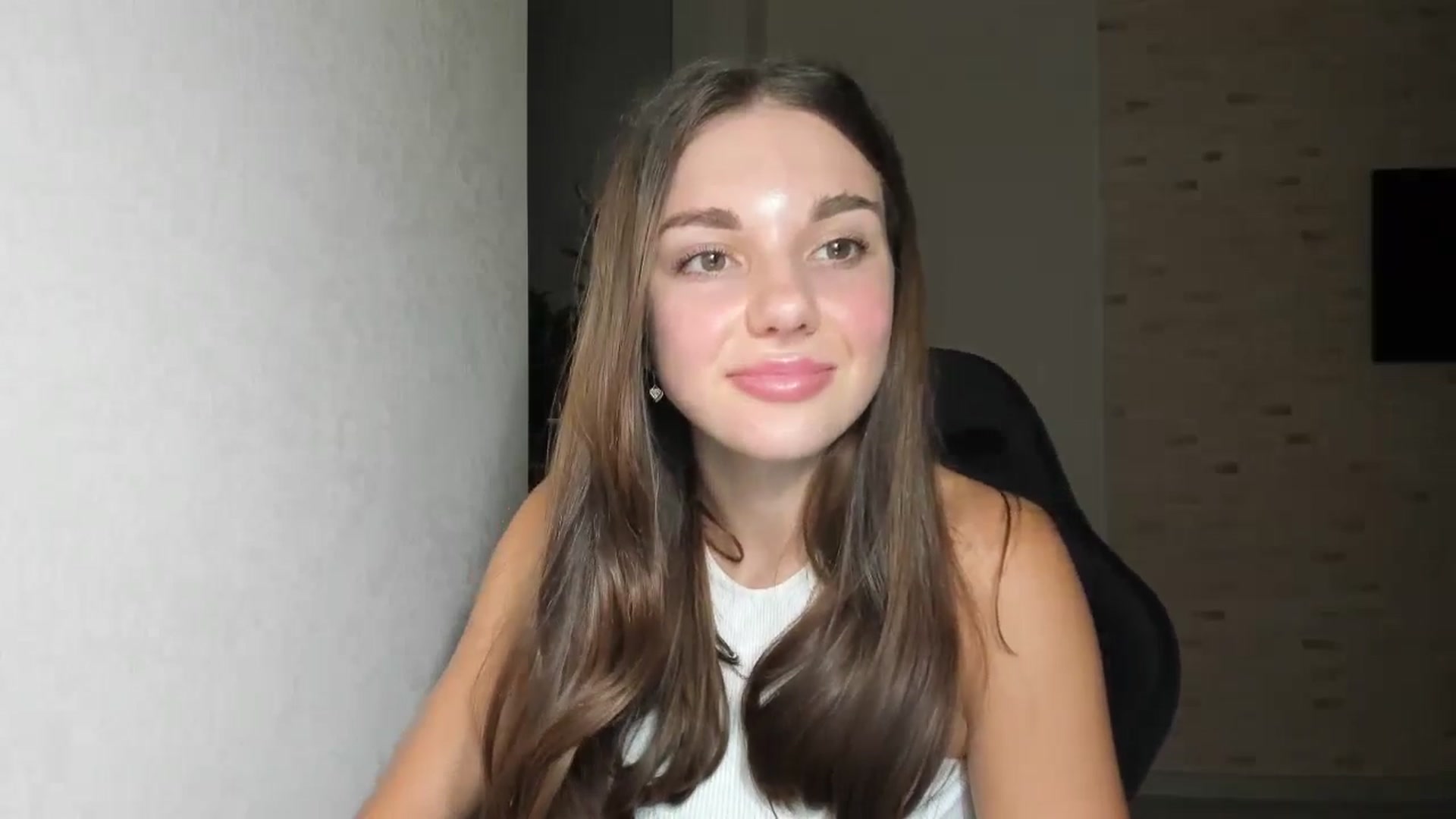 Gallery image thumbnail from Mihellii's myfreecams stream on, 09/02/2024, 22:18 image 15 of 20