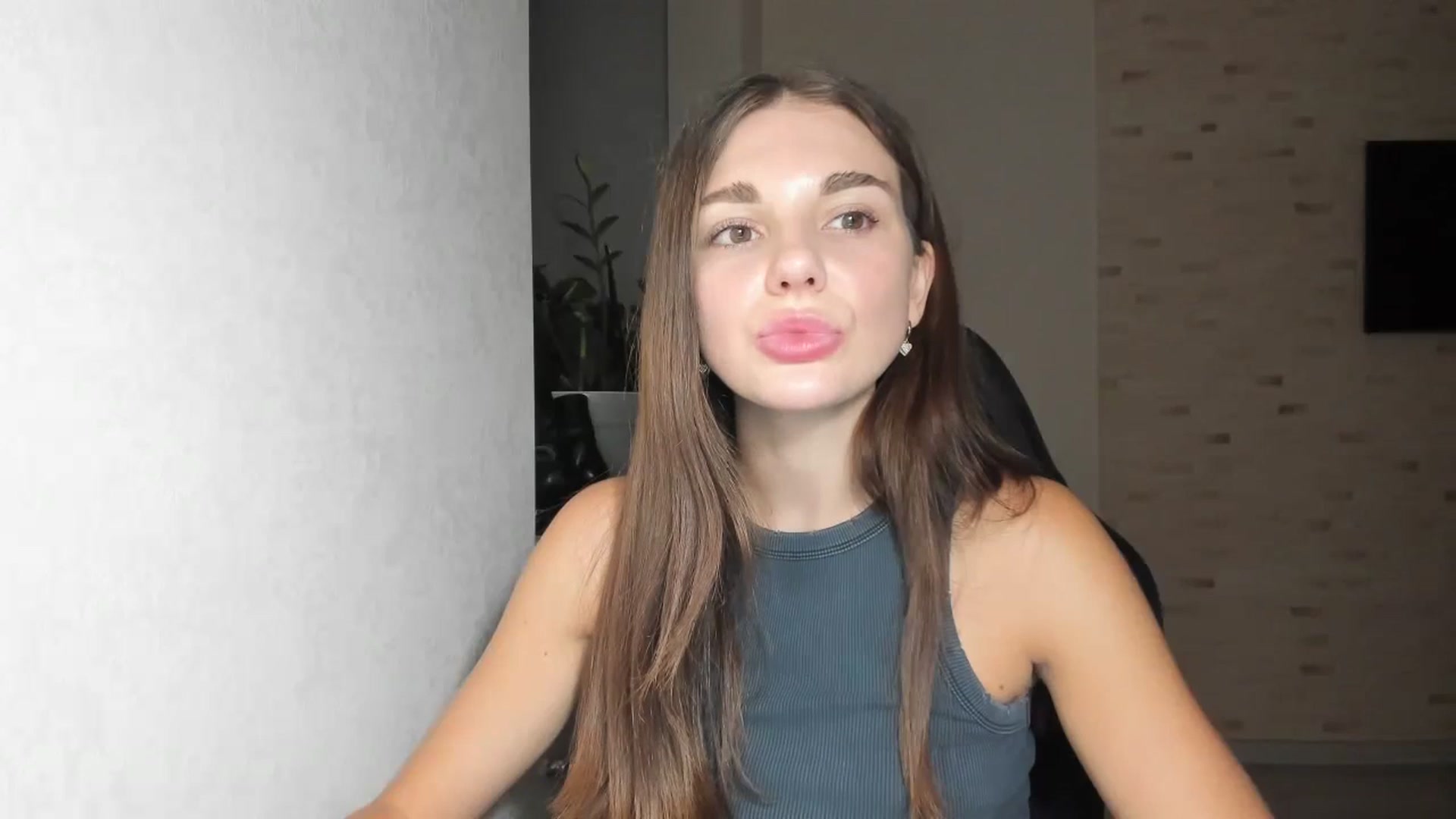 Gallery image thumbnail from Mihellii's myfreecams stream on, 09/03/2024, 18:57 image 7 of 20