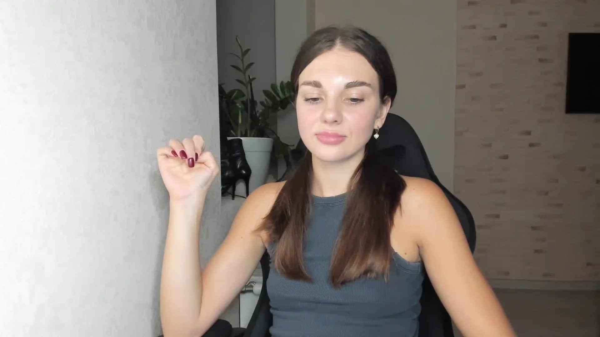 Gallery image thumbnail from Mihellii's myfreecams stream on, 09/03/2024, 21:41 image 13 of 20