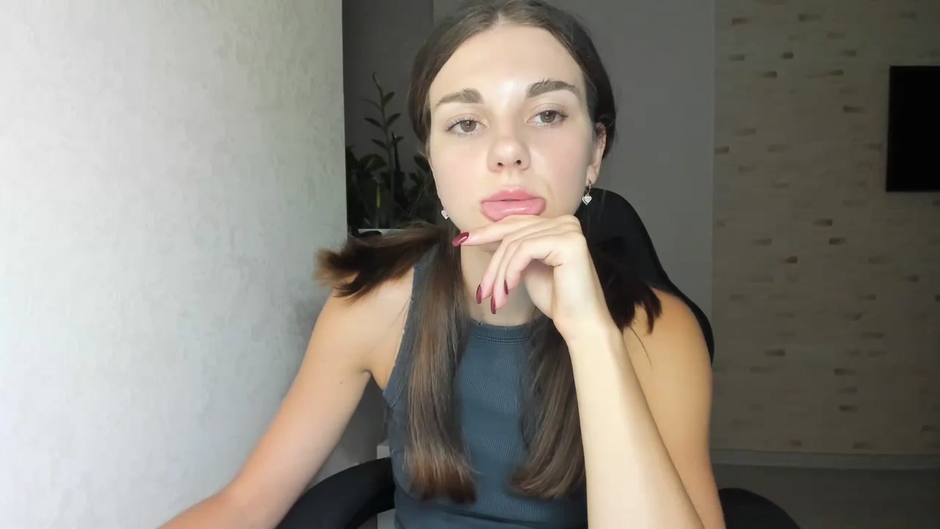 Gallery image thumbnail from Mihellii's myfreecams stream on, 09/03/2024, 22:10 image 10 of 20
