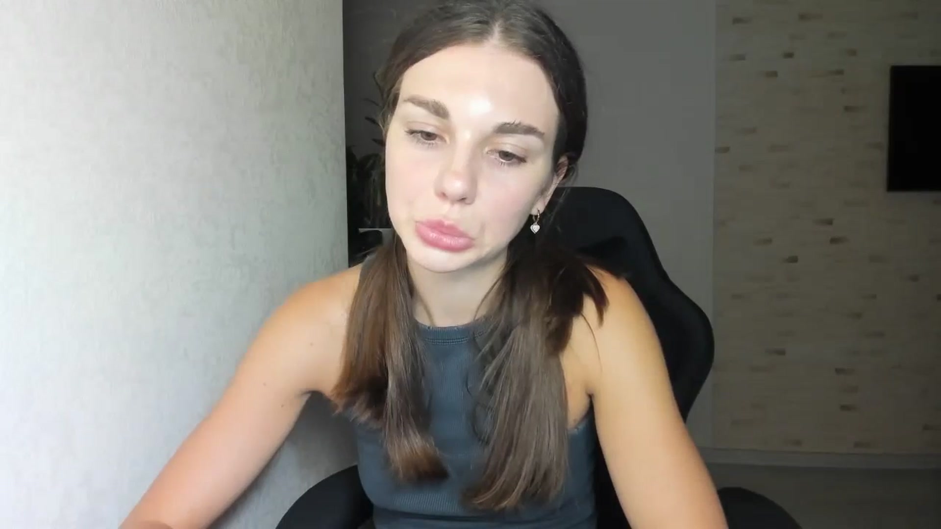 Gallery image thumbnail from Mihellii's myfreecams stream on, 09/03/2024, 22:10 image 8 of 20