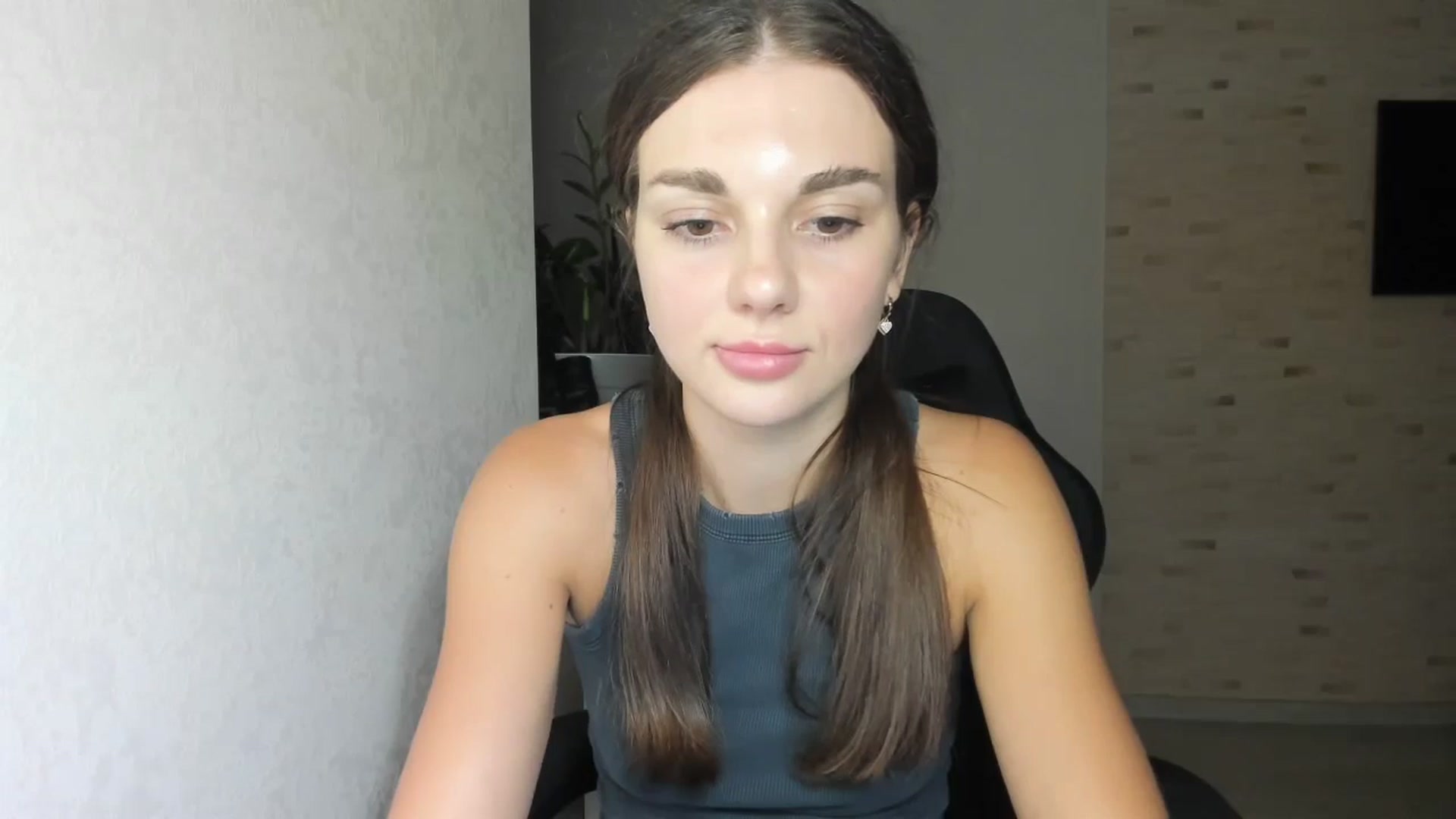 Gallery image thumbnail from Mihellii's myfreecams stream on, 09/03/2024, 22:10 image 17 of 20