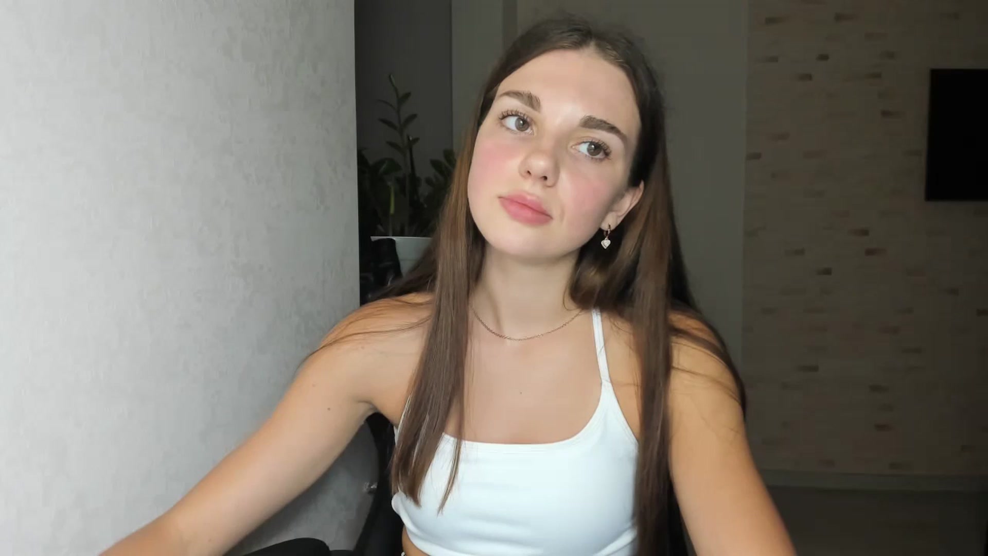 Gallery image thumbnail from Mihellii's myfreecams stream on, 09/04/2024, 18:52 image 2 of 20