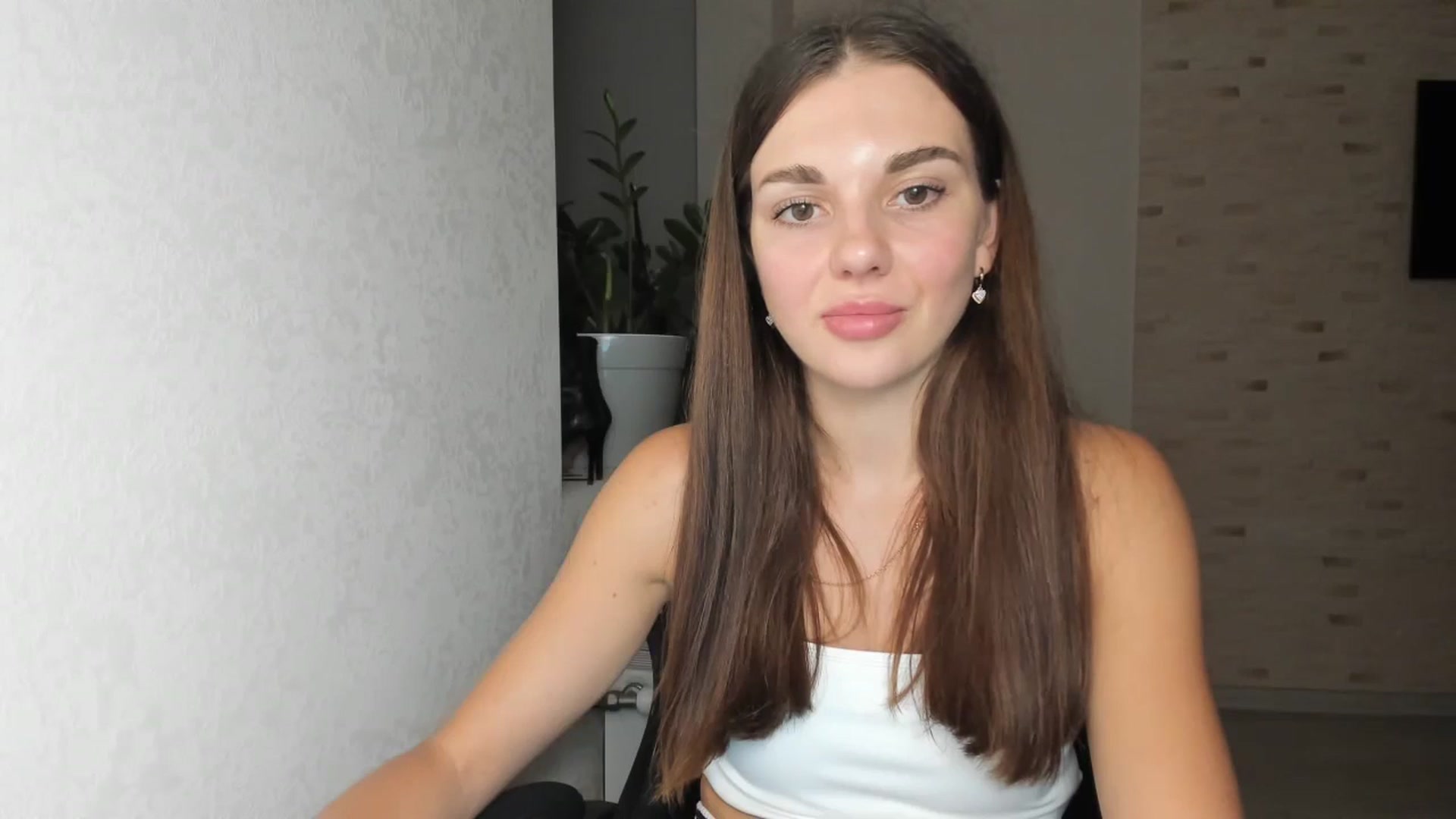 Gallery image thumbnail from Mihellii's myfreecams stream on, 09/04/2024, 20:48 image 17 of 20