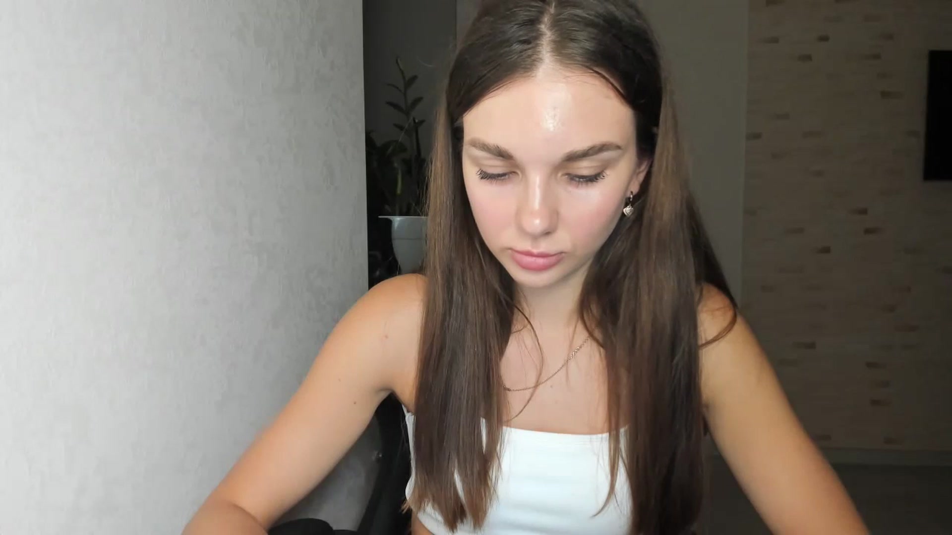 Gallery image thumbnail from Mihellii's myfreecams stream on, 09/04/2024, 21:34 image 13 of 20