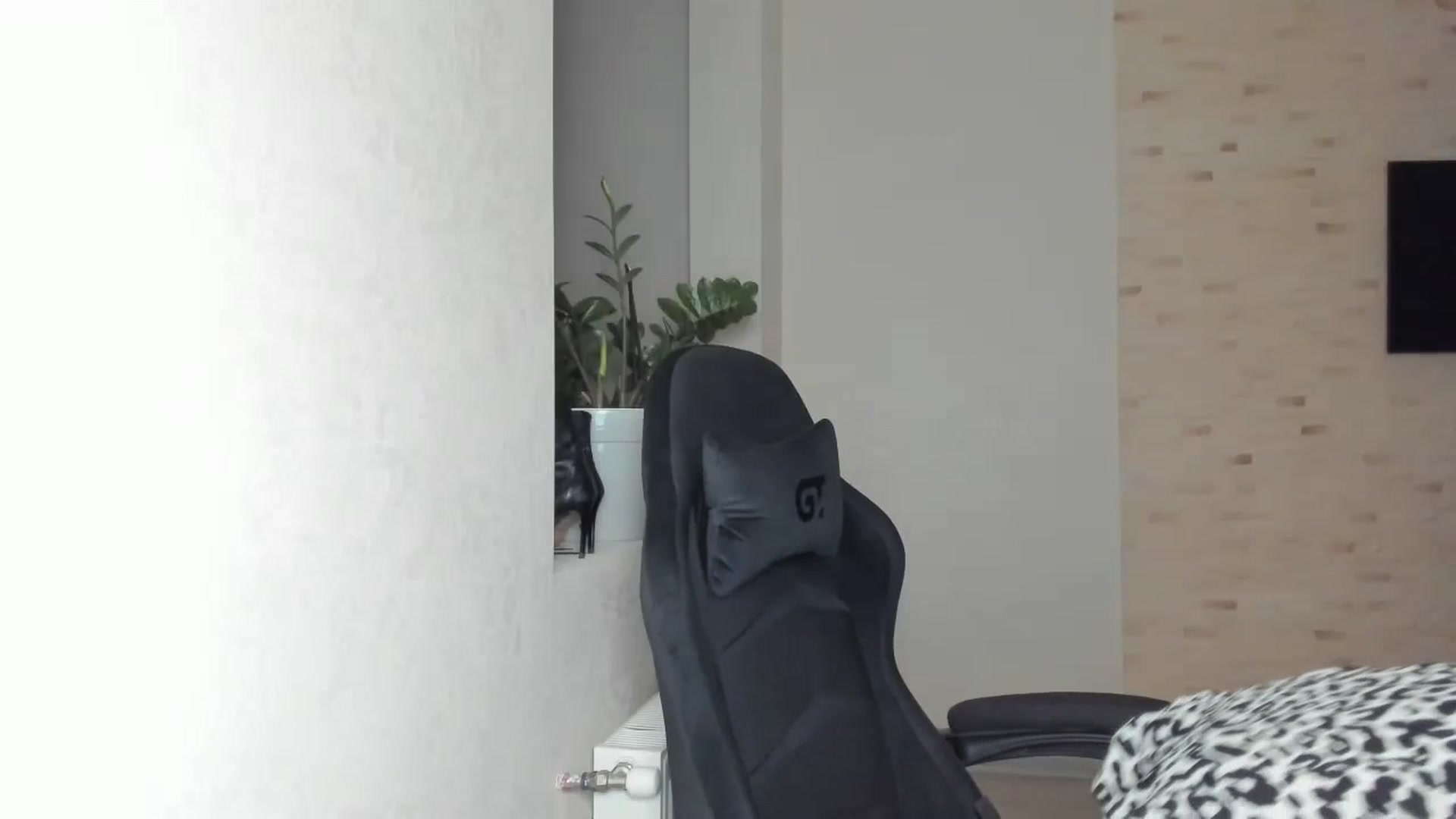 Gallery image thumbnail from Mihellii's myfreecams stream on, 09/04/2024, 21:34 image 20 of 20