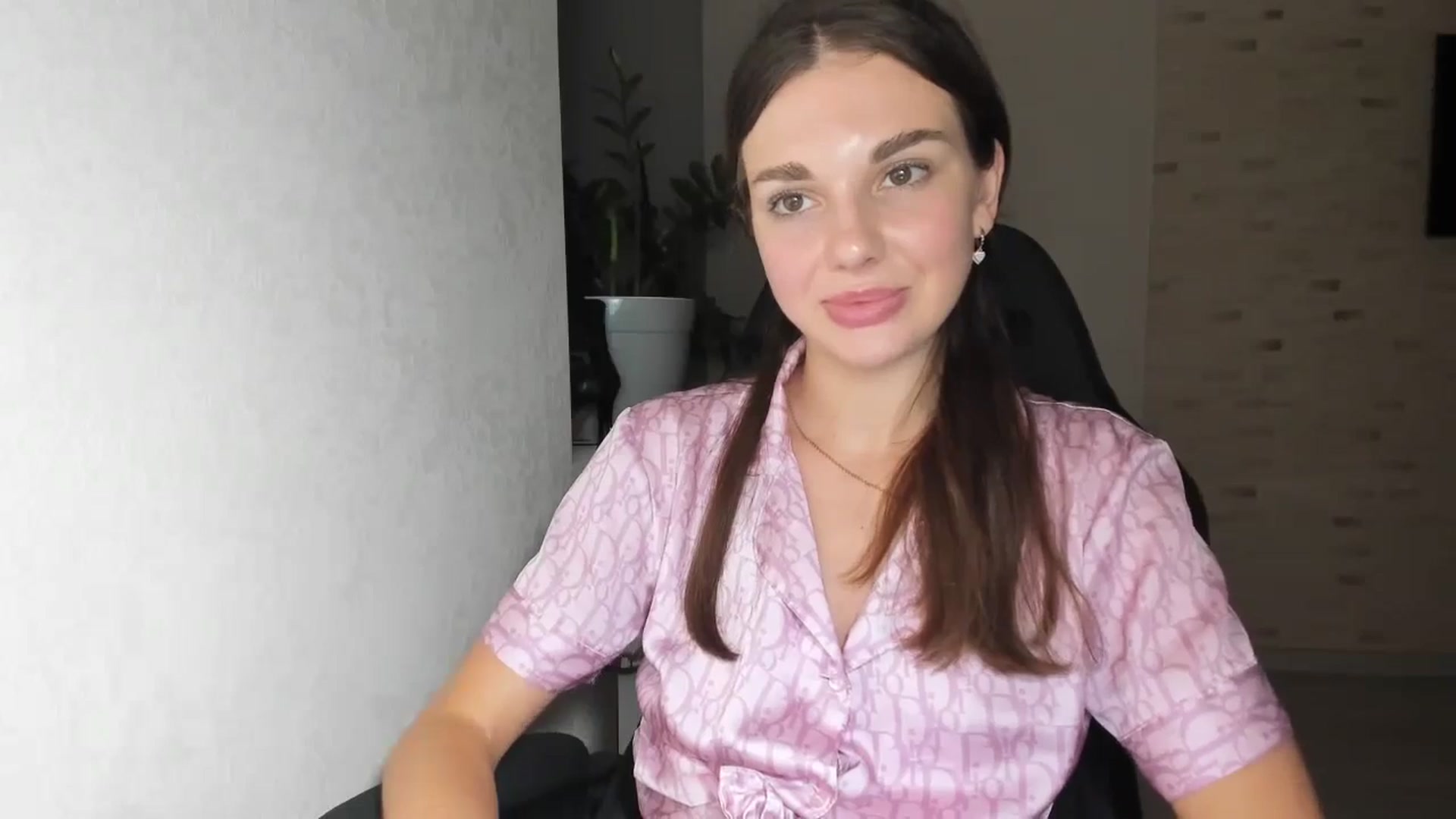 Gallery image thumbnail from Mihellii's myfreecams stream on, 09/05/2024, 18:47 image 19 of 20
