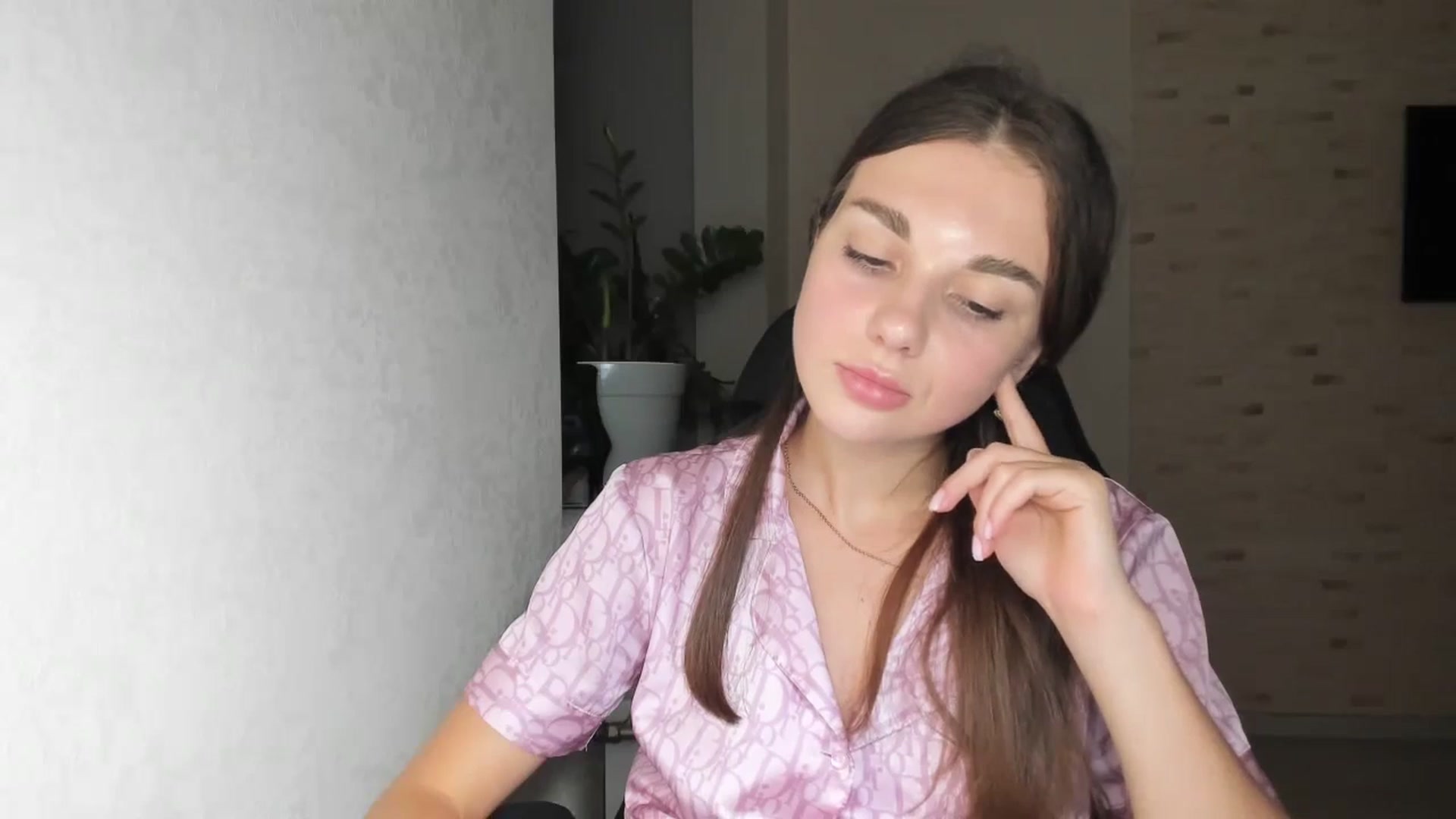 Gallery image thumbnail from Mihellii's myfreecams stream on, 09/05/2024, 18:47 image 15 of 20