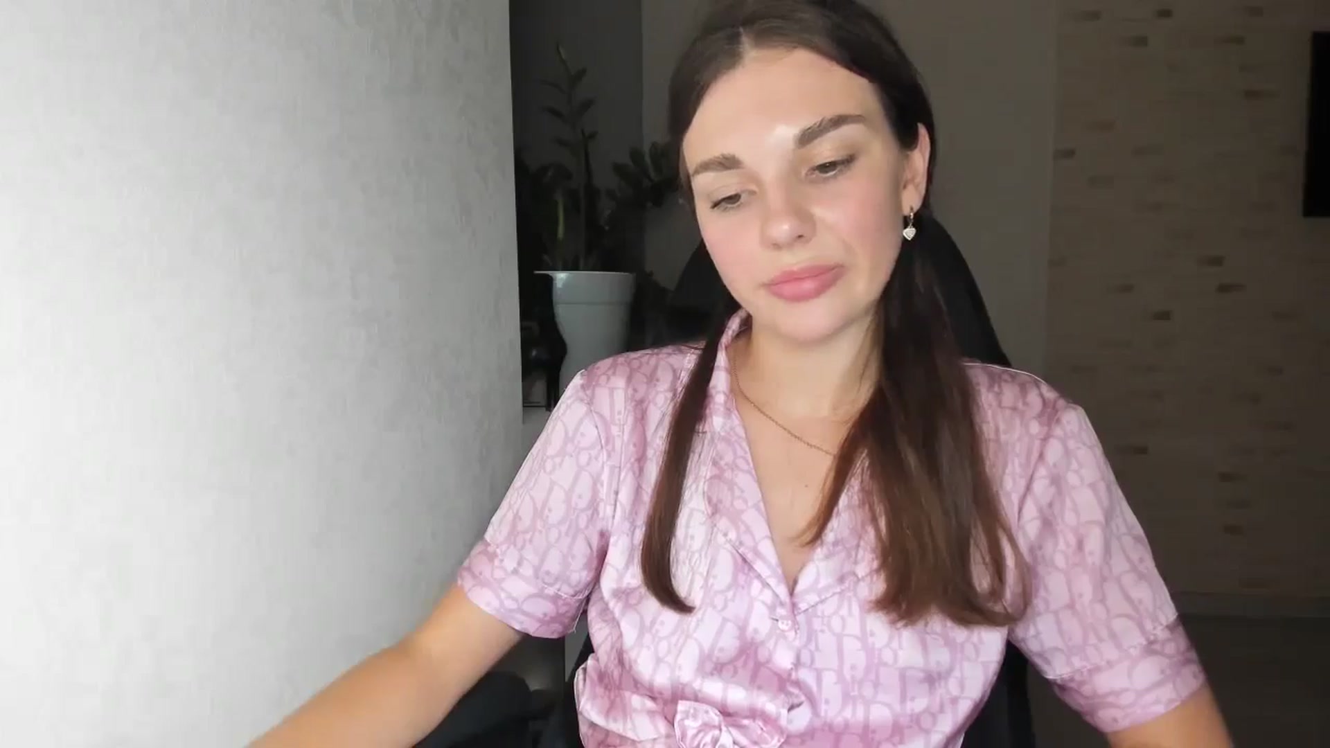 Gallery image thumbnail from Mihellii's myfreecams stream on, 09/05/2024, 18:47 image 20 of 20