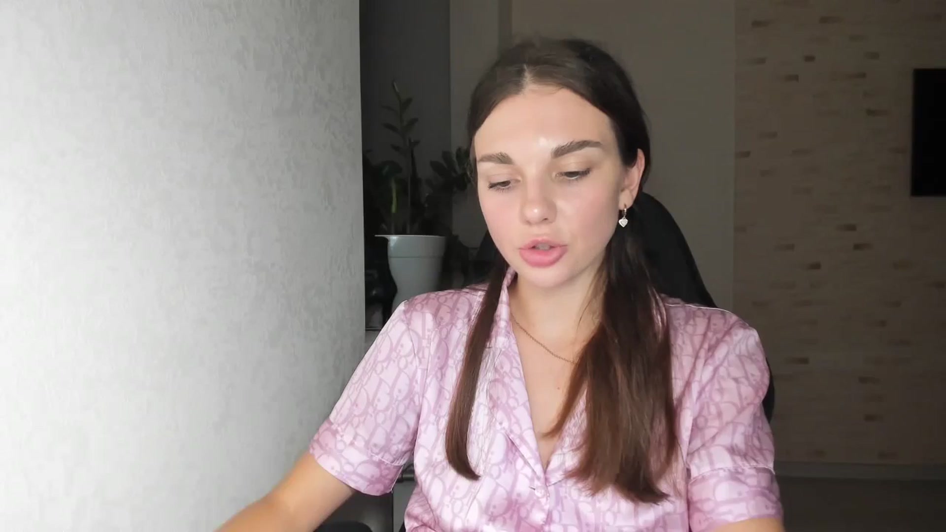 Gallery image thumbnail from Mihellii's myfreecams stream on, 09/05/2024, 18:47 image 17 of 20