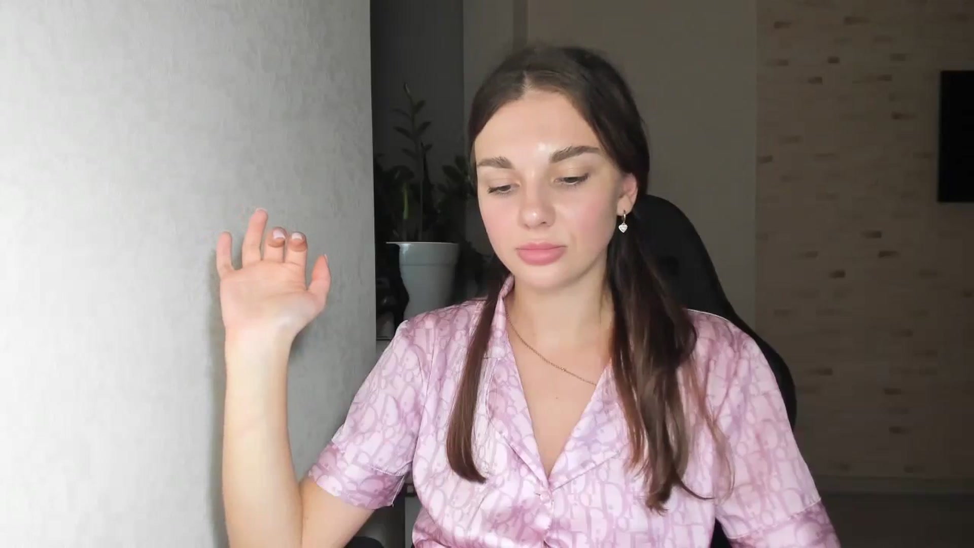 Gallery image thumbnail from Mihellii's myfreecams stream on, 09/05/2024, 18:47 image 10 of 20