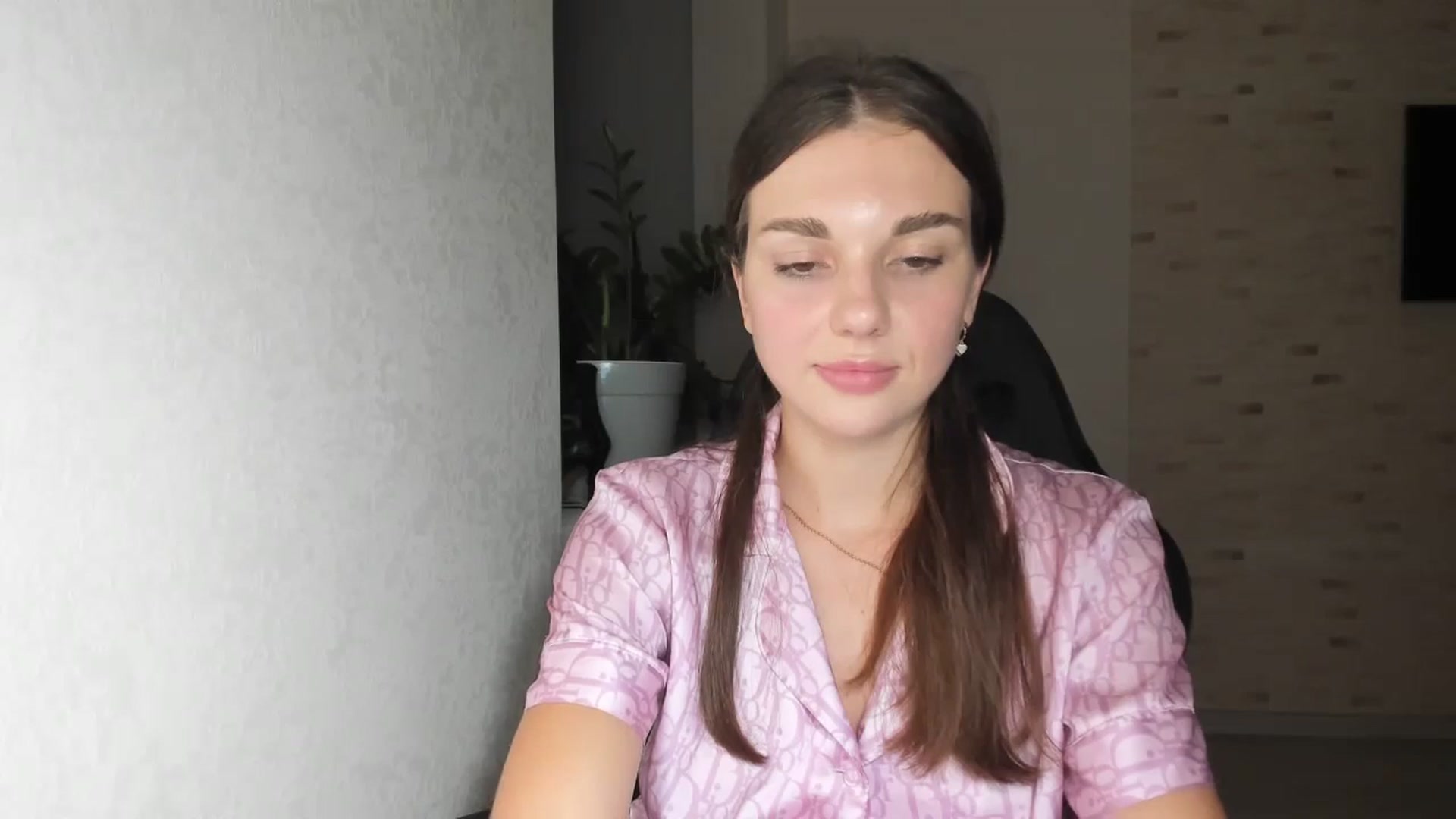 Gallery image thumbnail from Mihellii's myfreecams stream on, 09/05/2024, 18:47 image 18 of 20