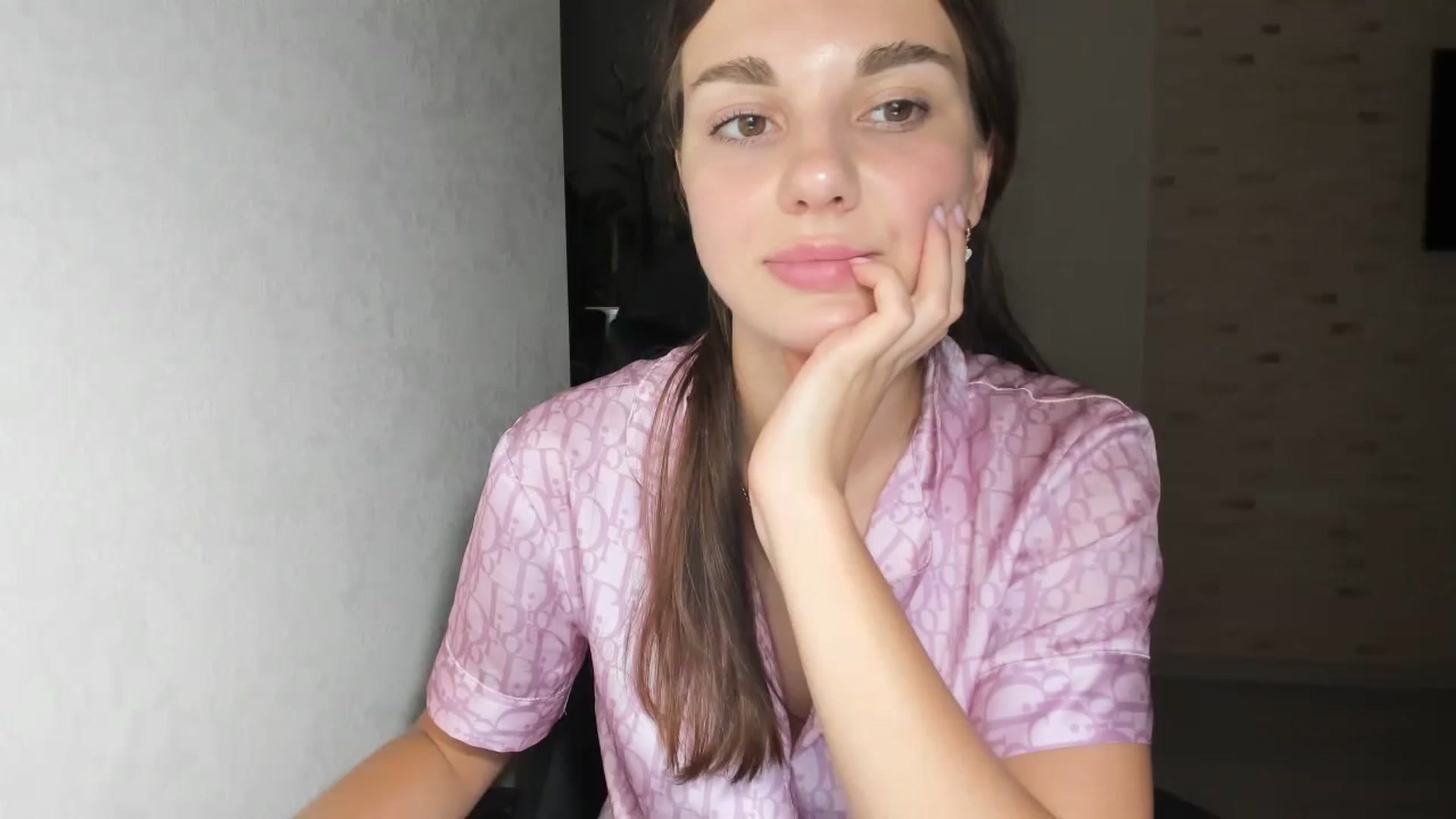 Gallery image thumbnail from Mihellii's myfreecams stream on, 09/05/2024, 21:47 image 10 of 20