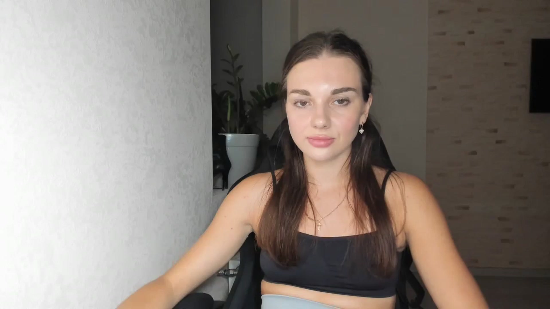 Gallery image thumbnail from Mihellii's myfreecams stream on, 09/06/2024, 19:58 image 3 of 20