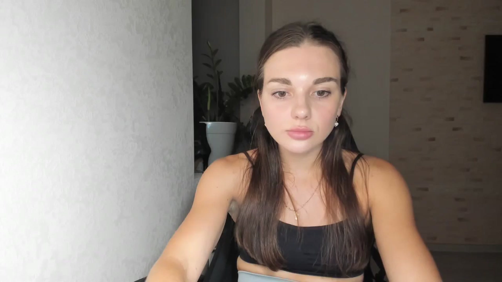 Gallery image thumbnail from Mihellii's myfreecams stream on, 09/06/2024, 19:58 image 2 of 20