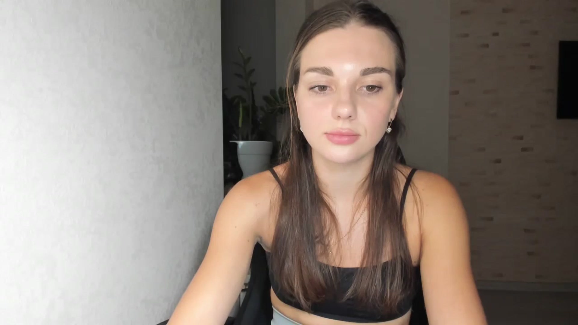 Gallery image thumbnail from Mihellii's myfreecams stream on, 09/06/2024, 19:58 image 18 of 20
