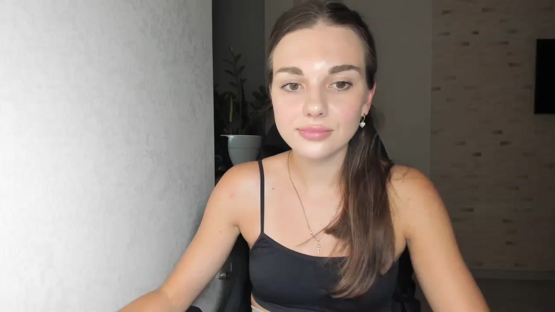 Gallery image thumbnail from Mihellii's myfreecams stream on, 09/06/2024, 20:23 image 13 of 20
