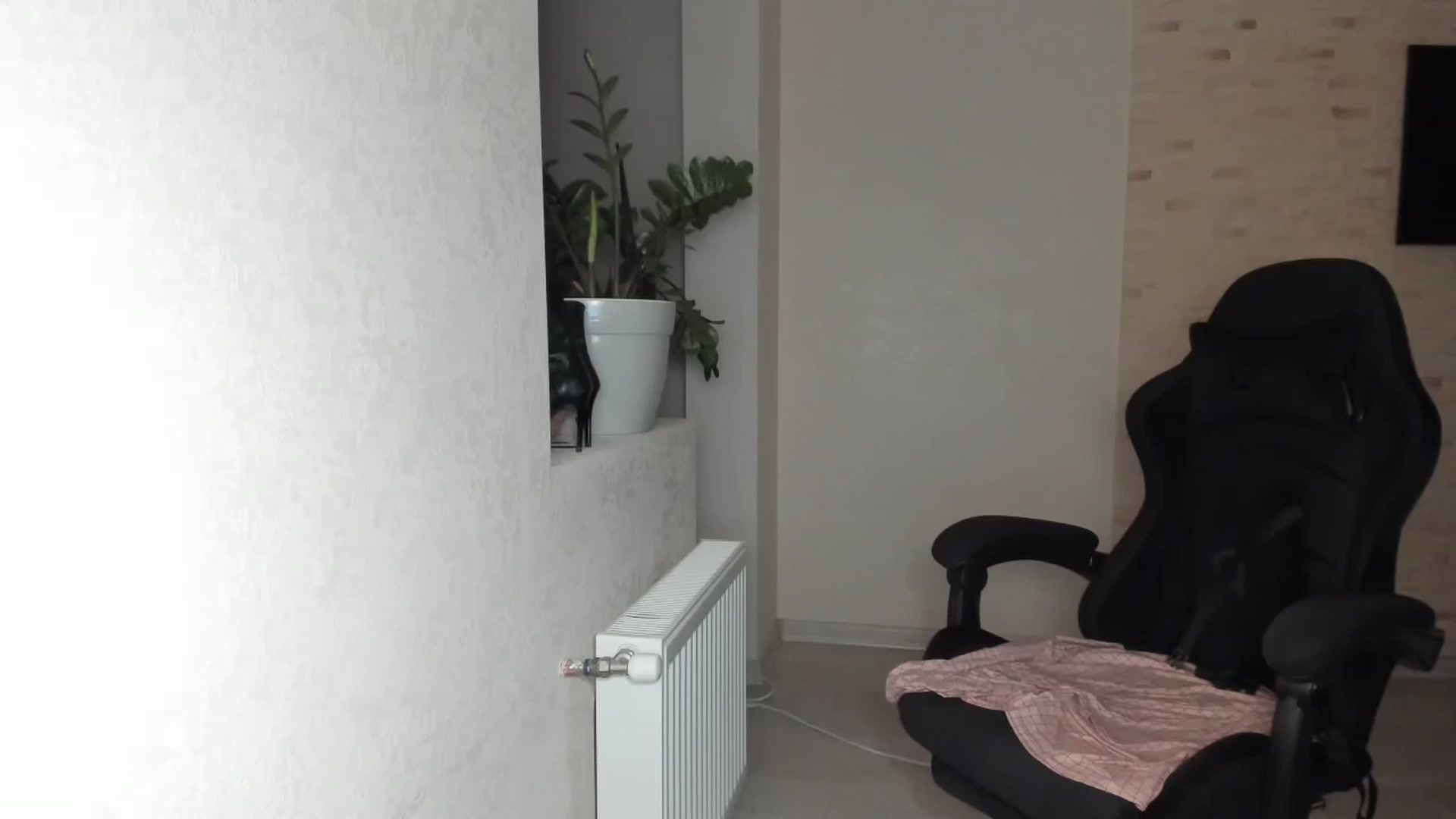 Gallery image thumbnail from Mihellii's myfreecams stream on, 09/06/2024, 21:36 image 14 of 20