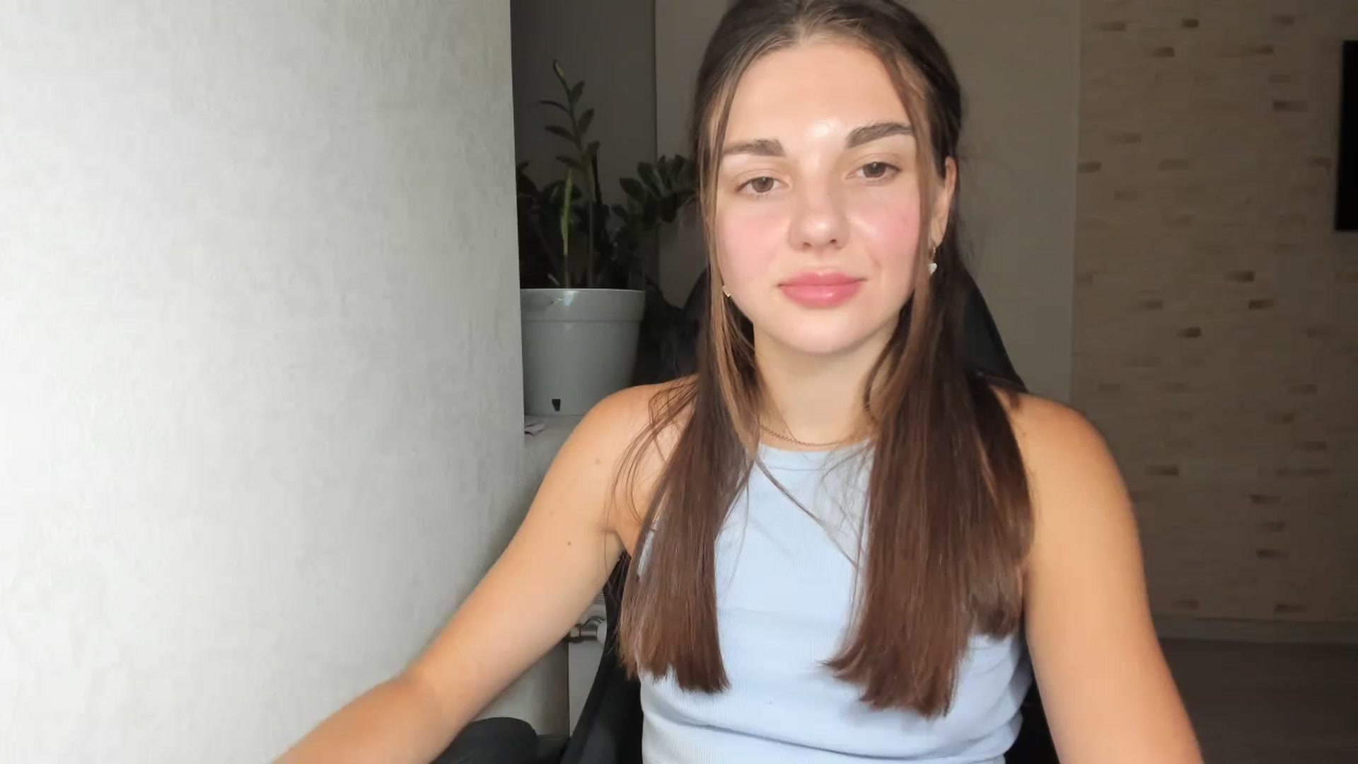 Gallery image thumbnail from Mihellii's myfreecams stream on, 09/08/2024, 22:29 image 18 of 20