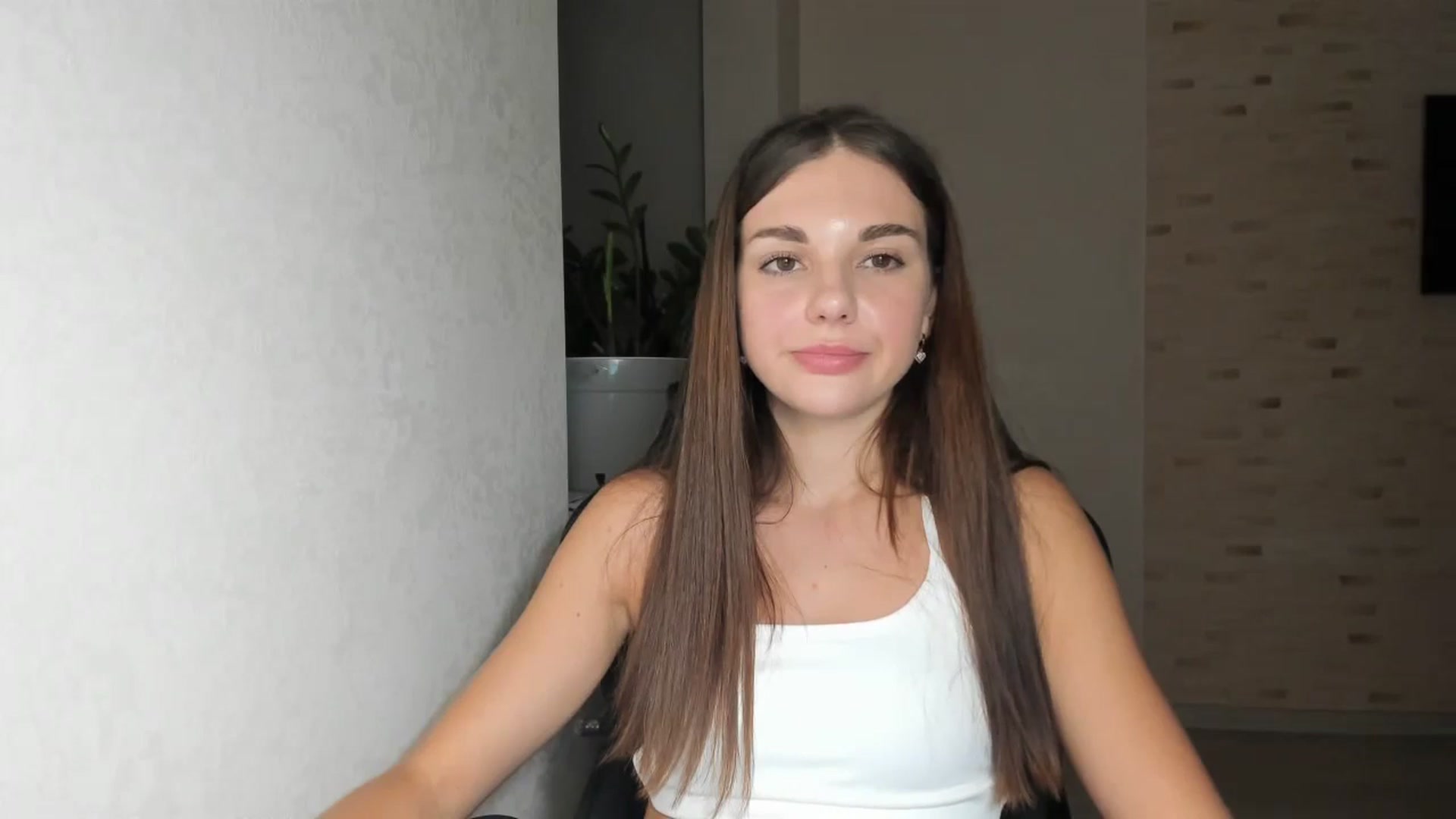 Gallery image thumbnail from Mihellii's myfreecams stream on, 09/09/2024, 17:24 image 14 of 20