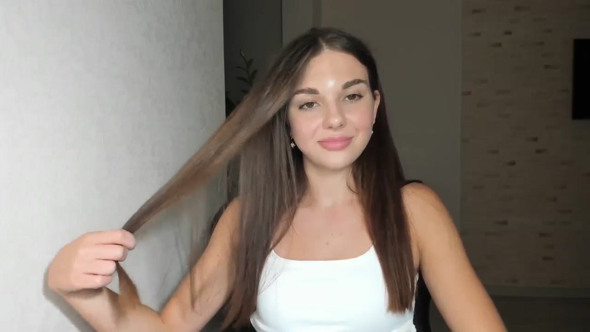 Gallery image thumbnail from Mihellii's myfreecams stream on, 09/09/2024, 17:24 image 10 of 20