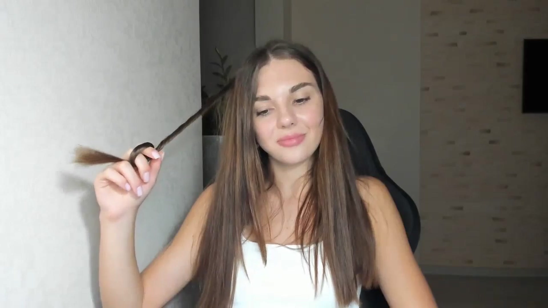 Gallery image thumbnail from Mihellii's myfreecams stream on, 09/09/2024, 20:14 image 8 of 20
