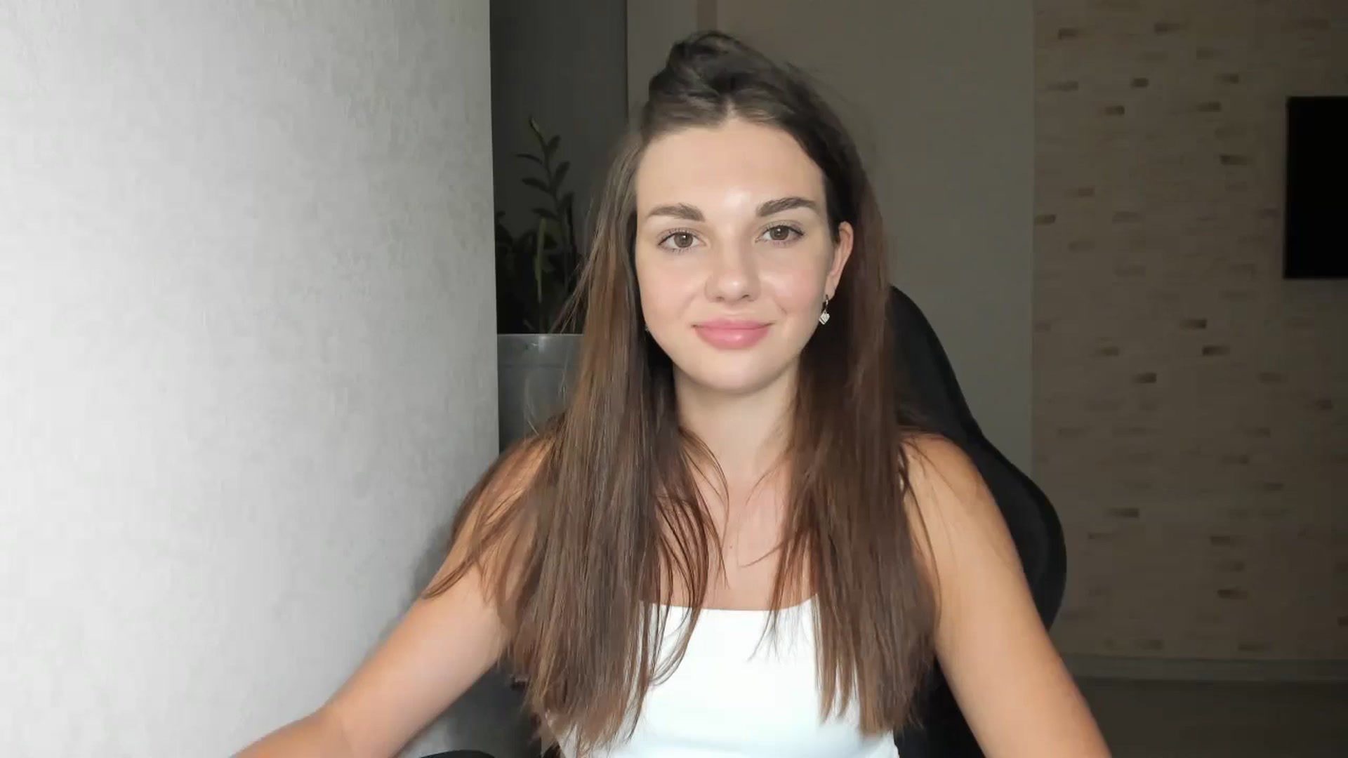 Gallery image thumbnail from Mihellii's myfreecams stream on, 09/09/2024, 20:52 image 11 of 20