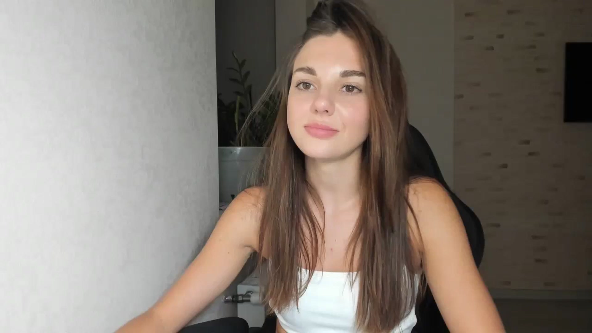 Gallery image thumbnail from Mihellii's myfreecams stream on, 09/09/2024, 20:52 image 5 of 20