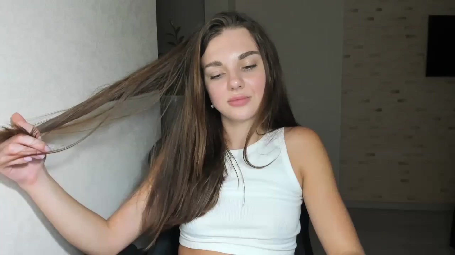 Gallery image thumbnail from Mihellii's myfreecams stream on, 09/10/2024, 21:49 image 19 of 20