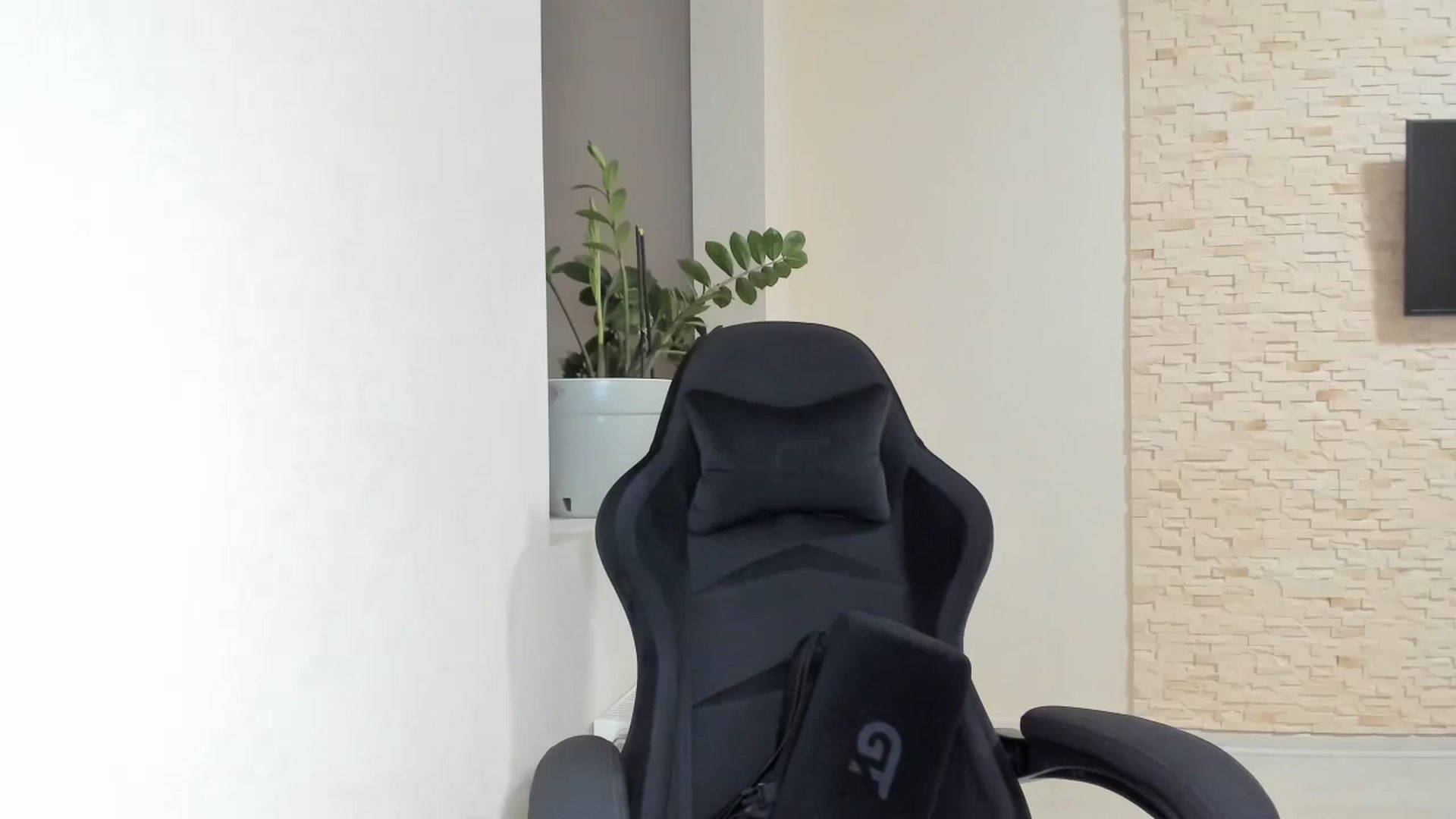 Gallery image thumbnail from Mihellii's myfreecams stream on, 09/11/2024, 22:24 image 19 of 20