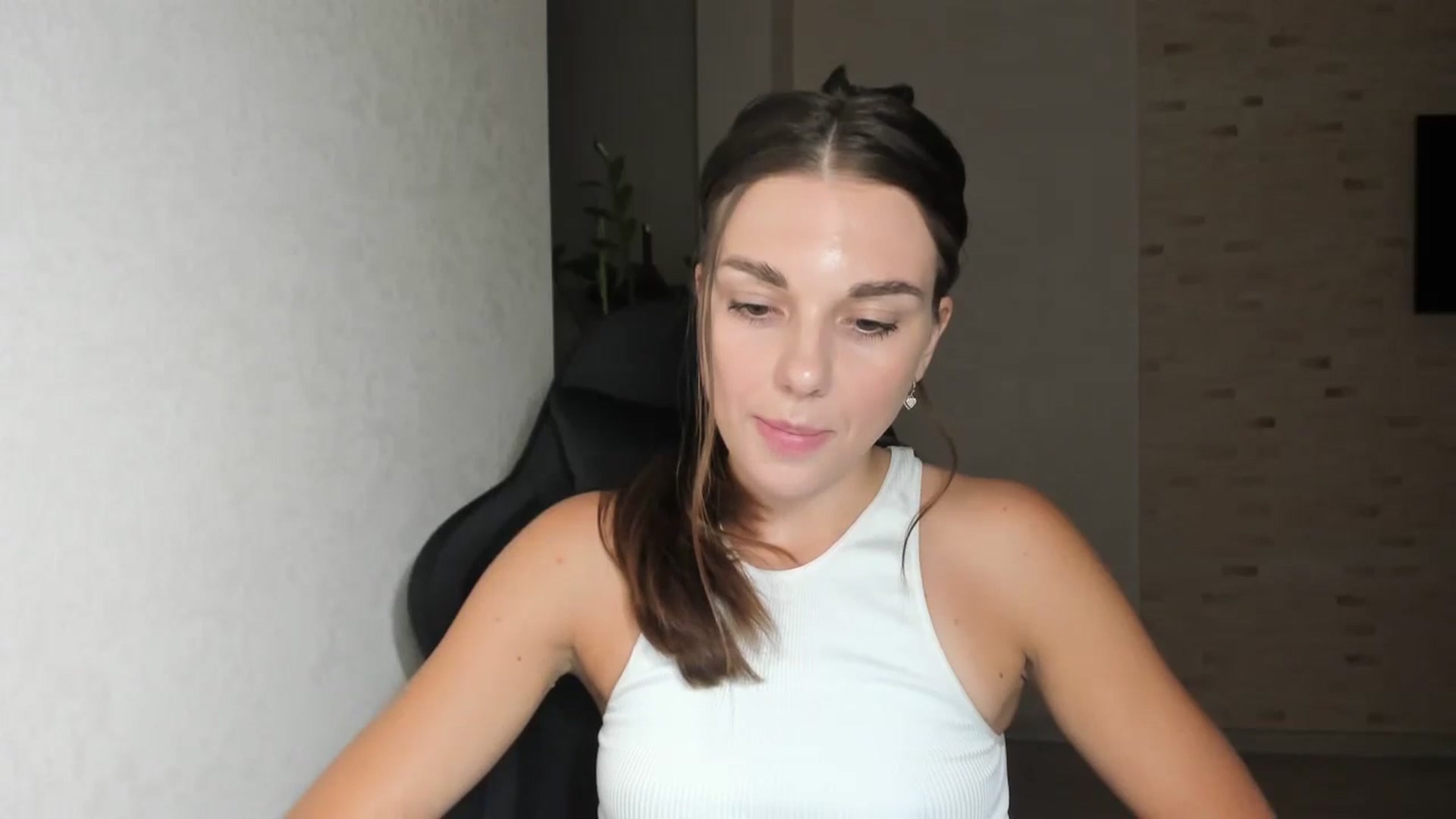 Gallery image thumbnail from Mihellii's myfreecams stream on, 09/11/2024, 22:24 image 10 of 20